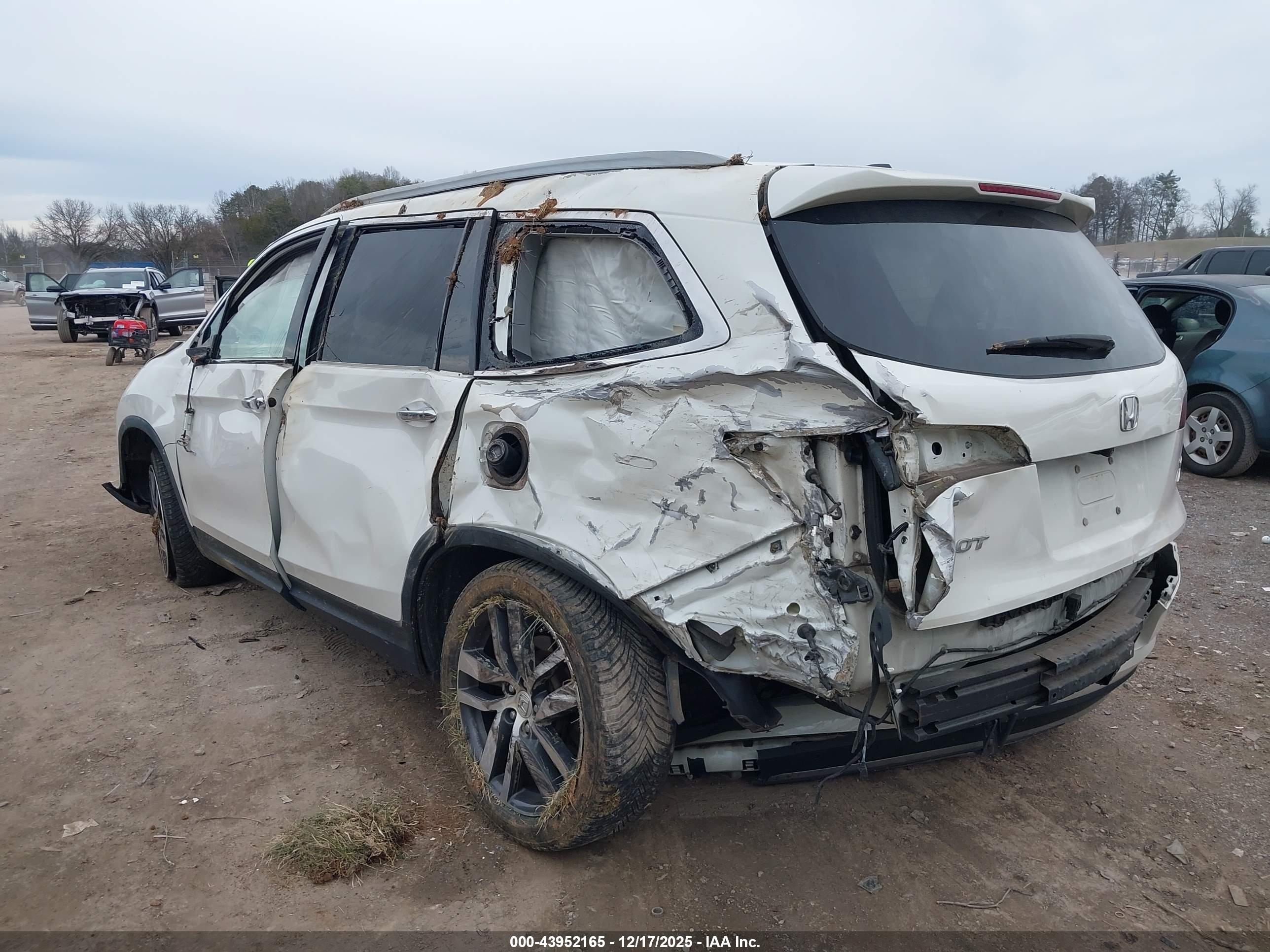 HONDA PILOT image 3