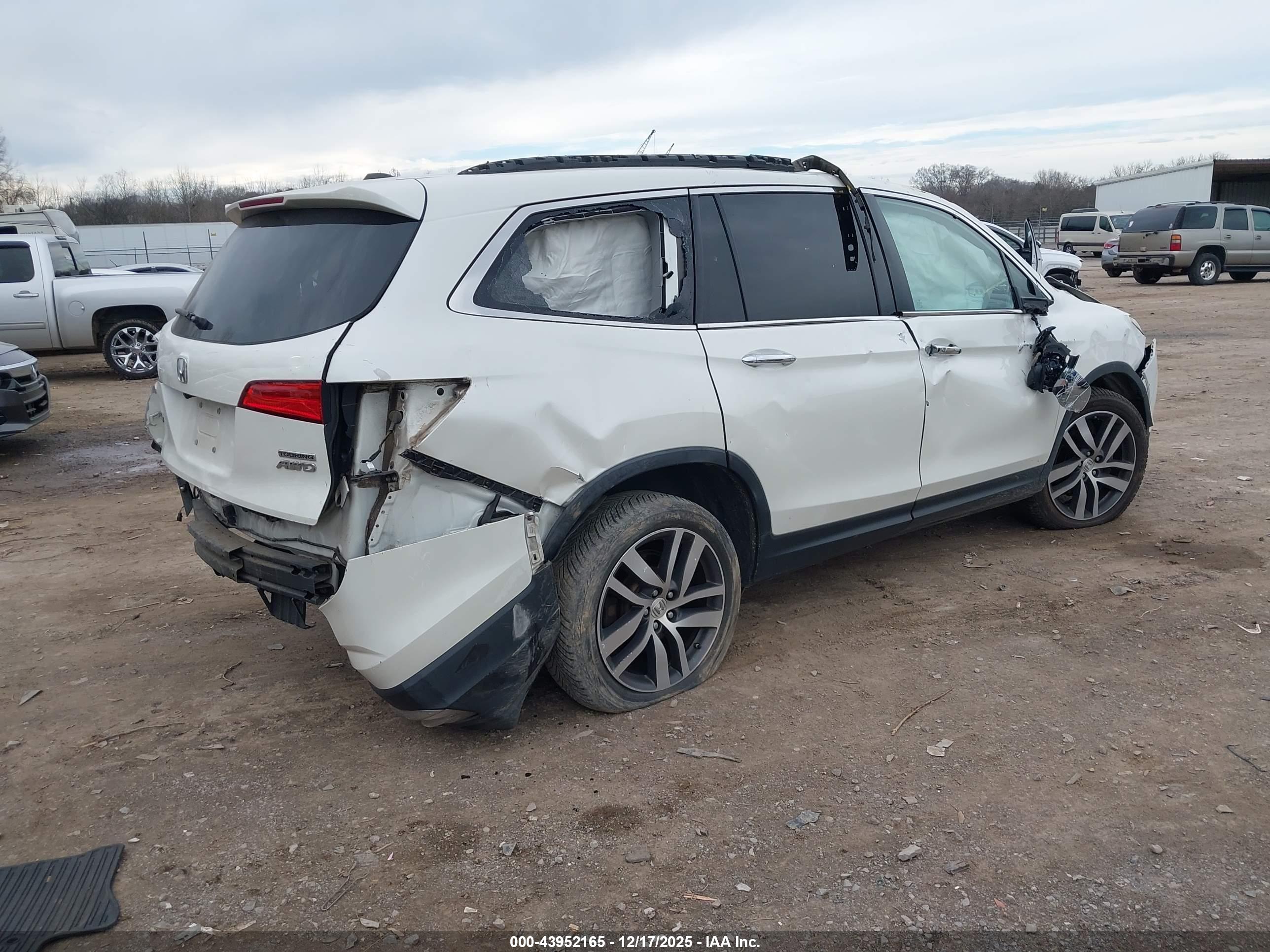 HONDA PILOT image 4
