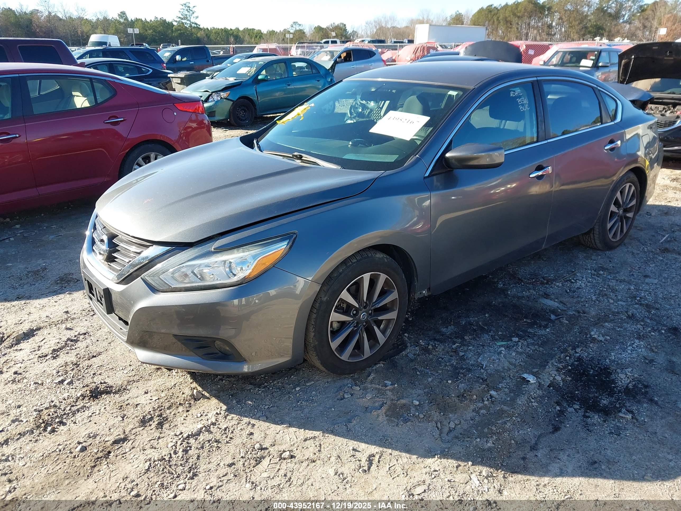 NISSAN ALTIMA image 2