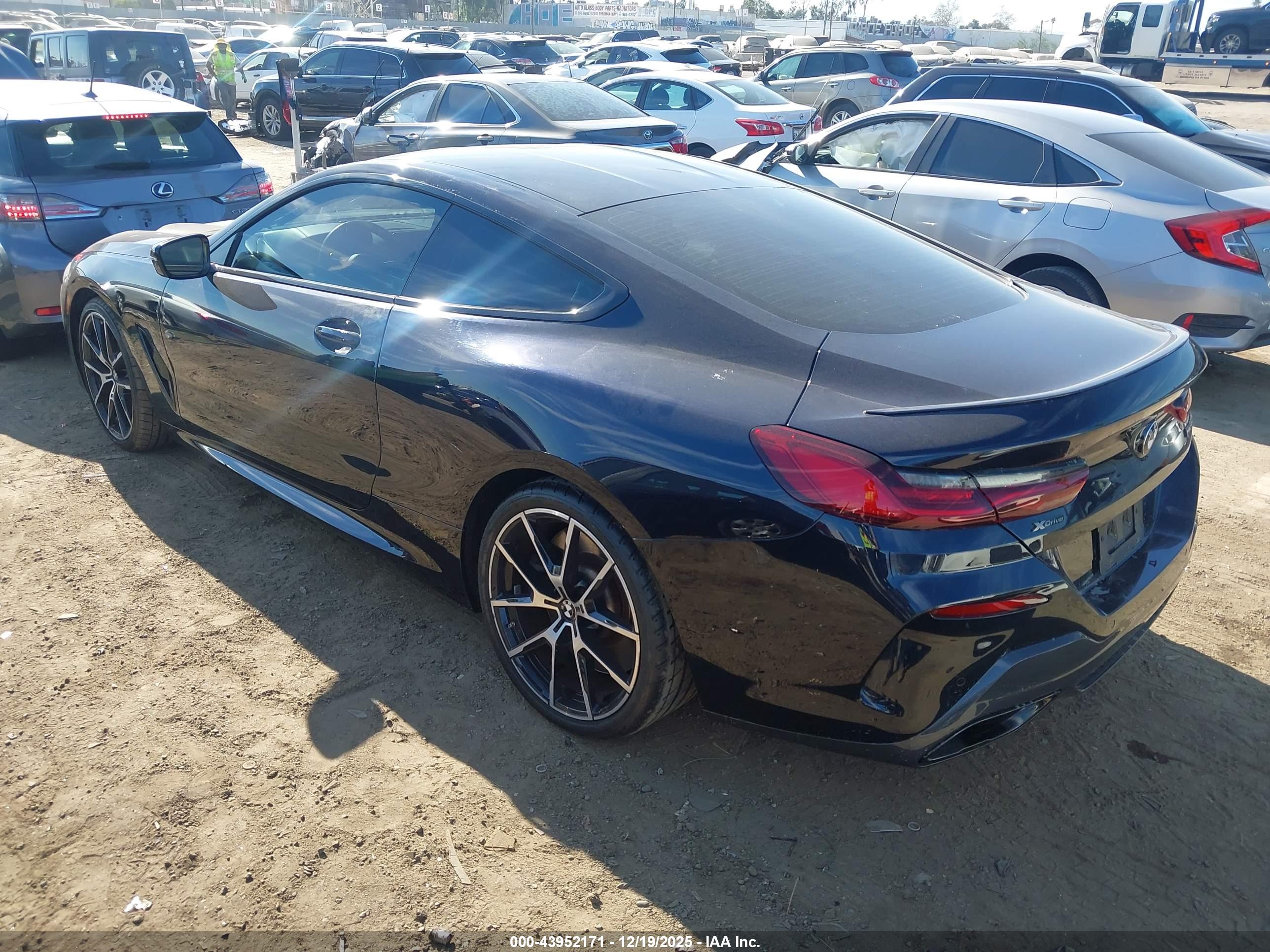 BMW M850I image 3