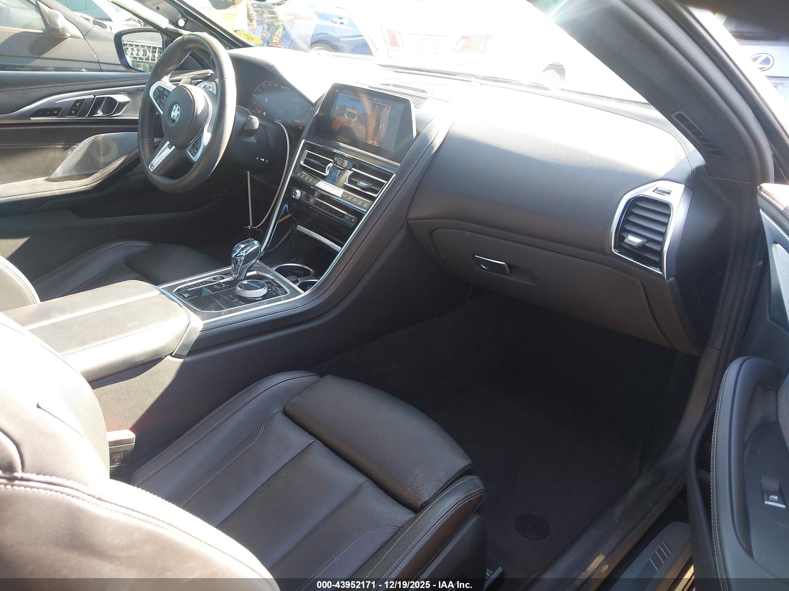BMW M850I image 5