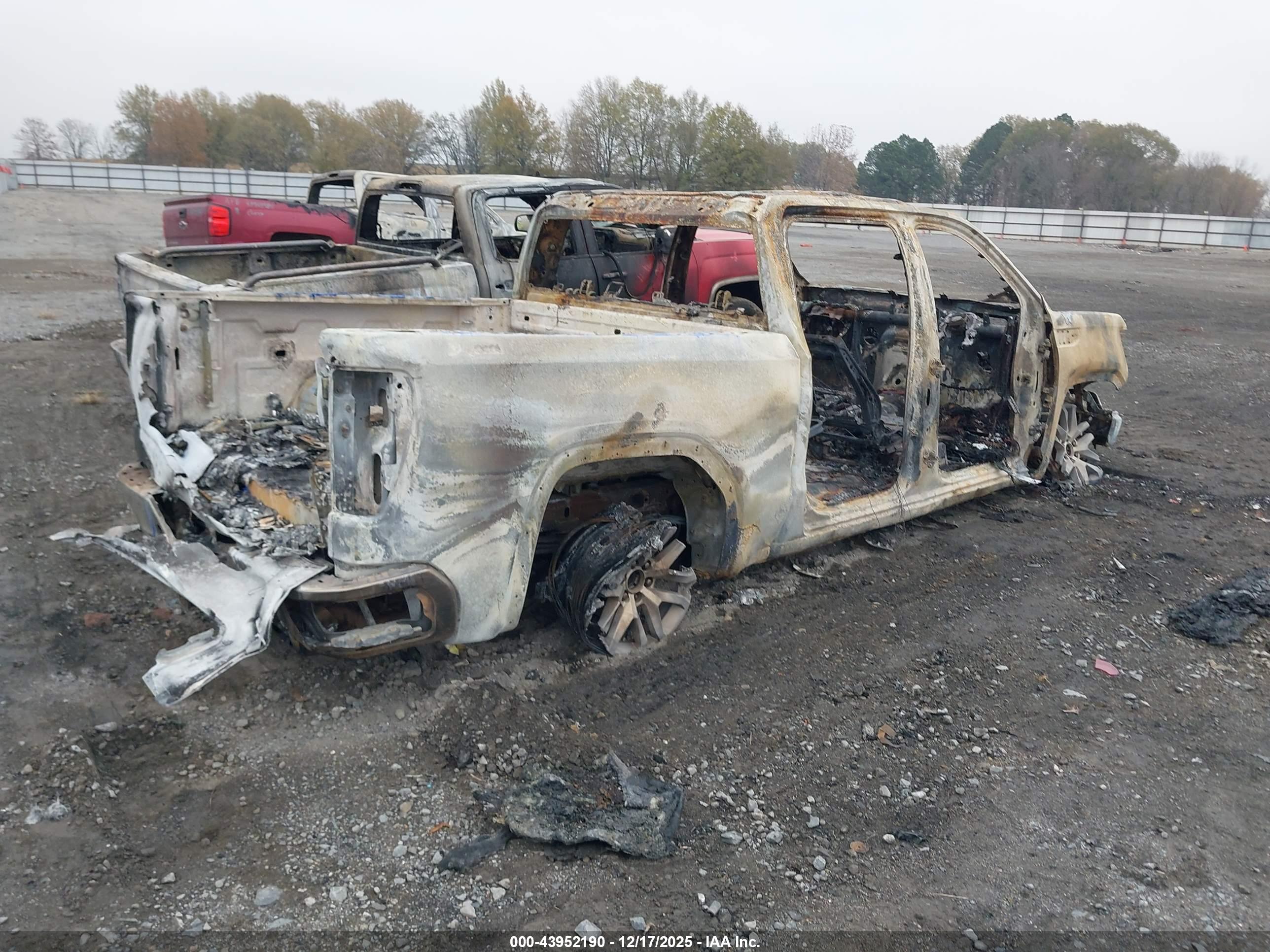 GMC SIERRA image 4