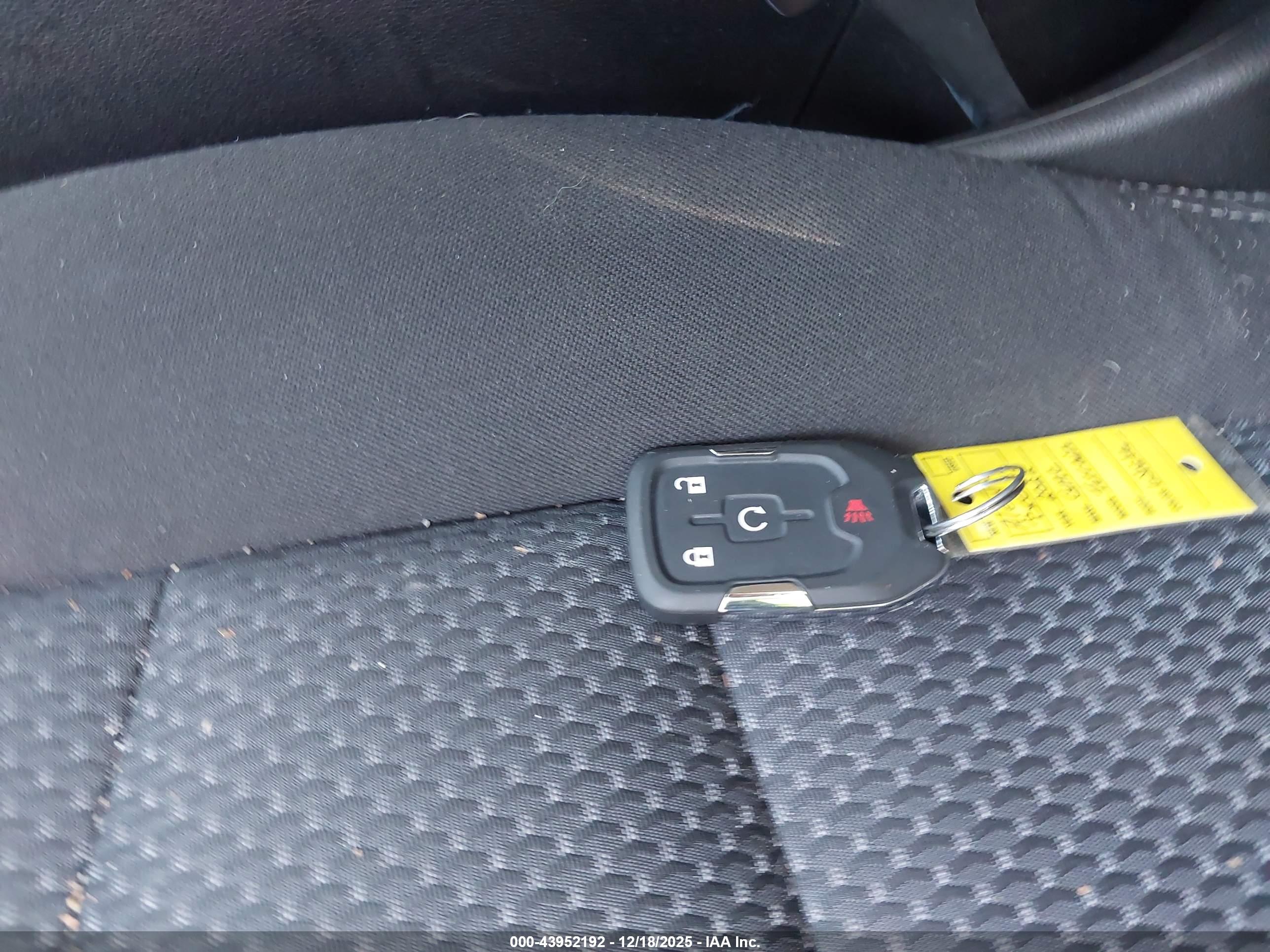 GMC TERRAIN image 11