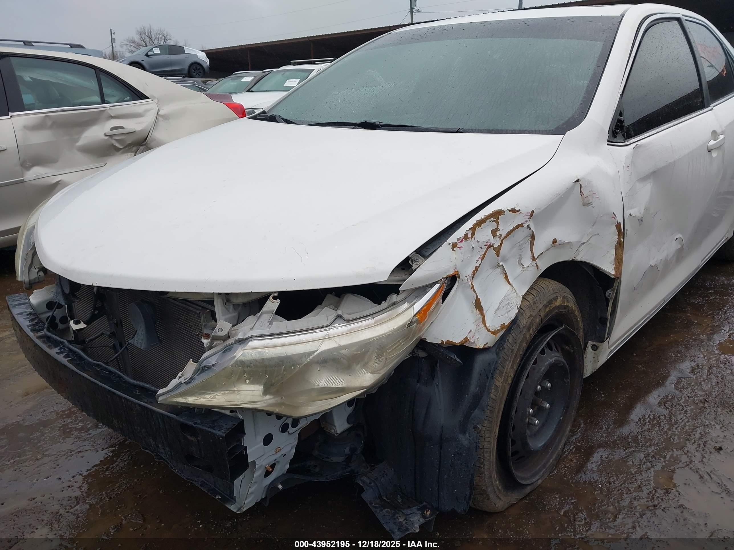 TOYOTA CAMRY image 6