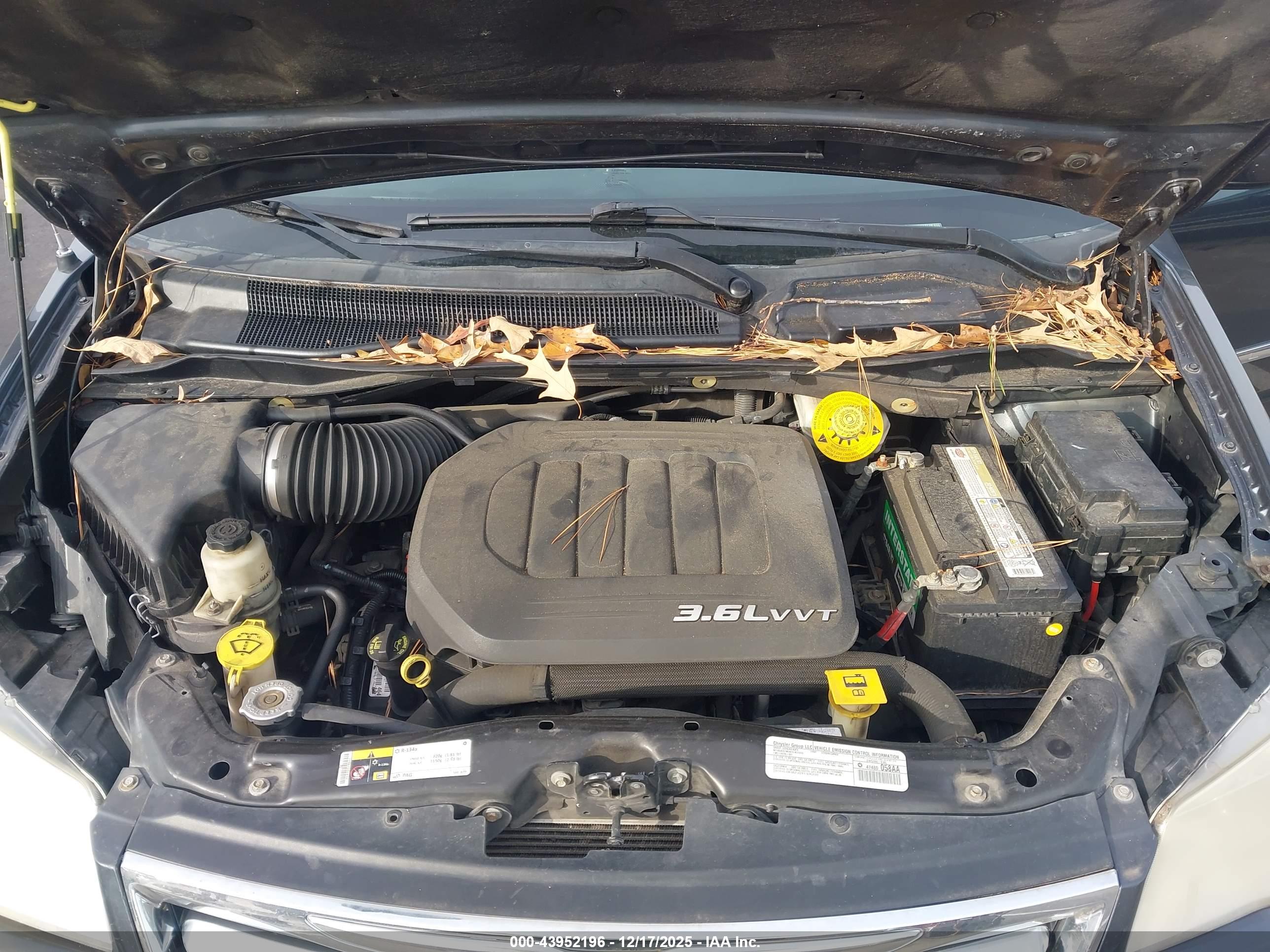 CHRYSLER TOWN image 10