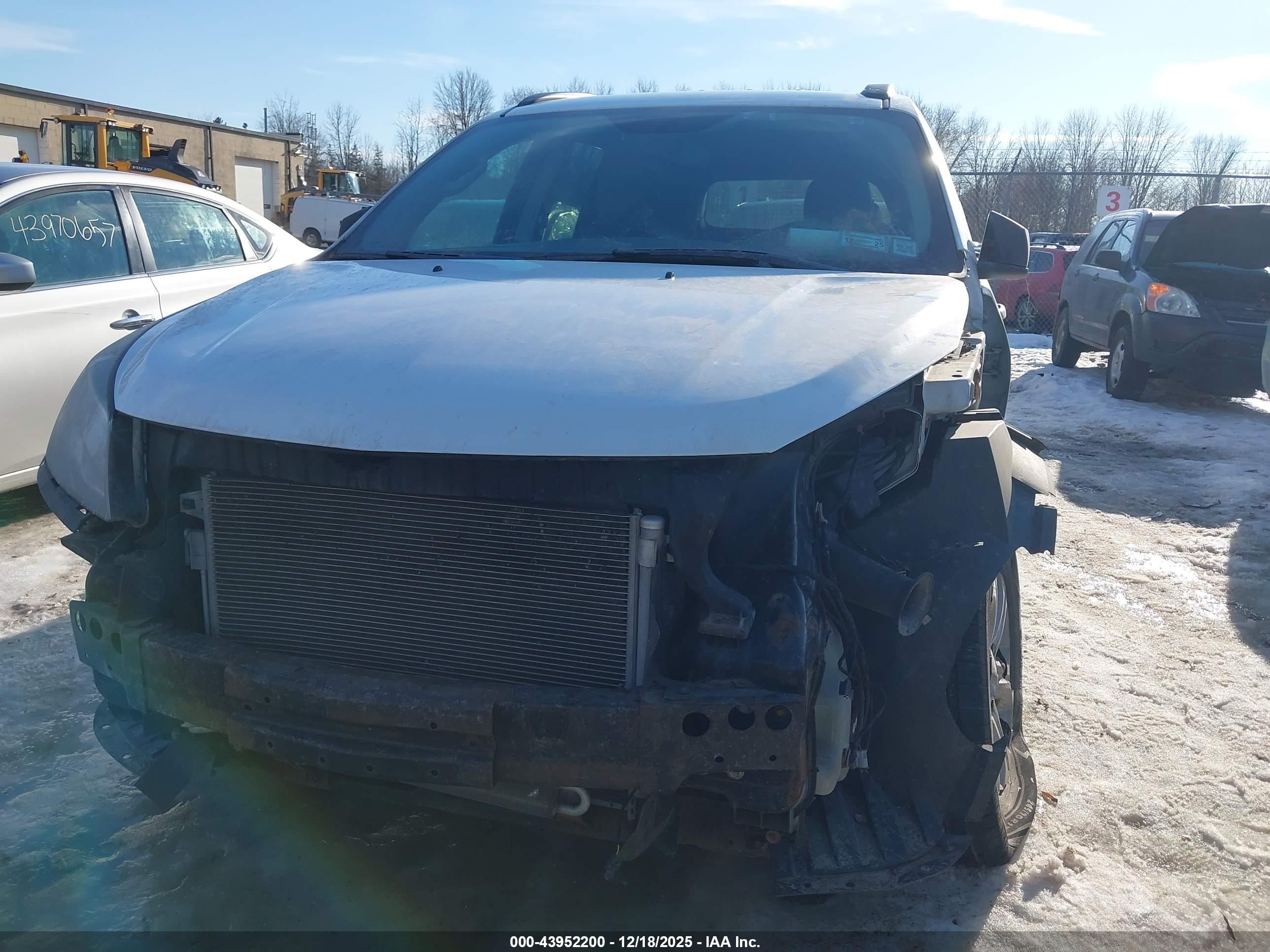 CHEVROLET TRAVERSE image 6