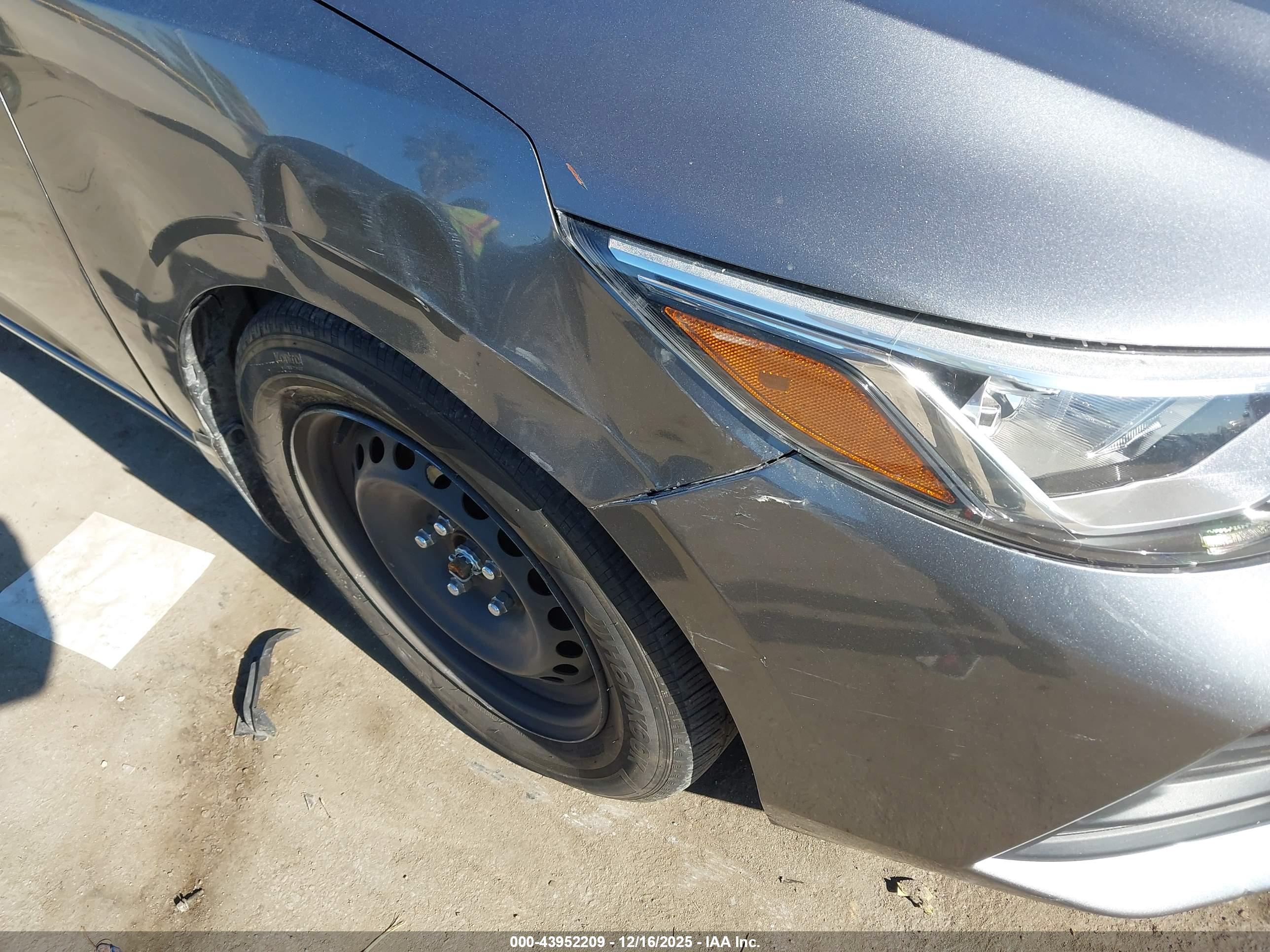 NISSAN SENTRA image 6