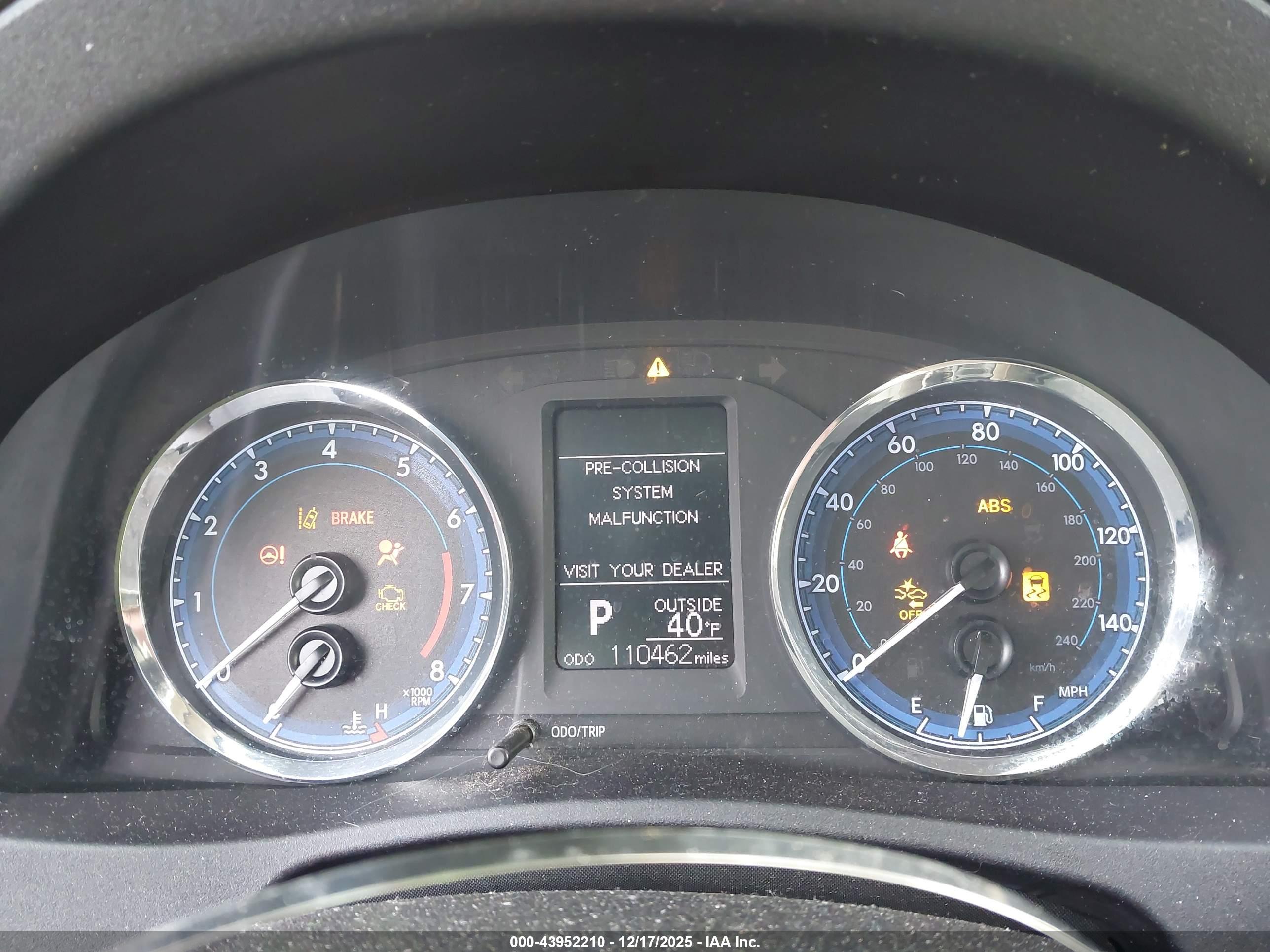 TOYOTA COROLLA image 7