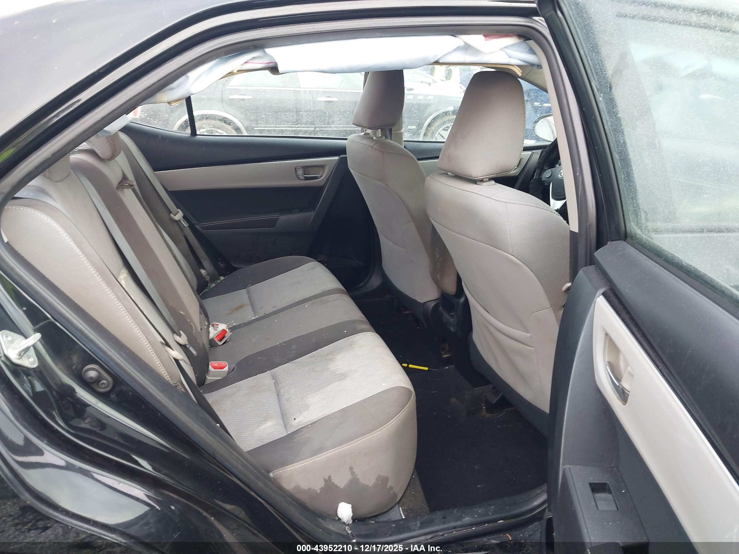 TOYOTA COROLLA image 8