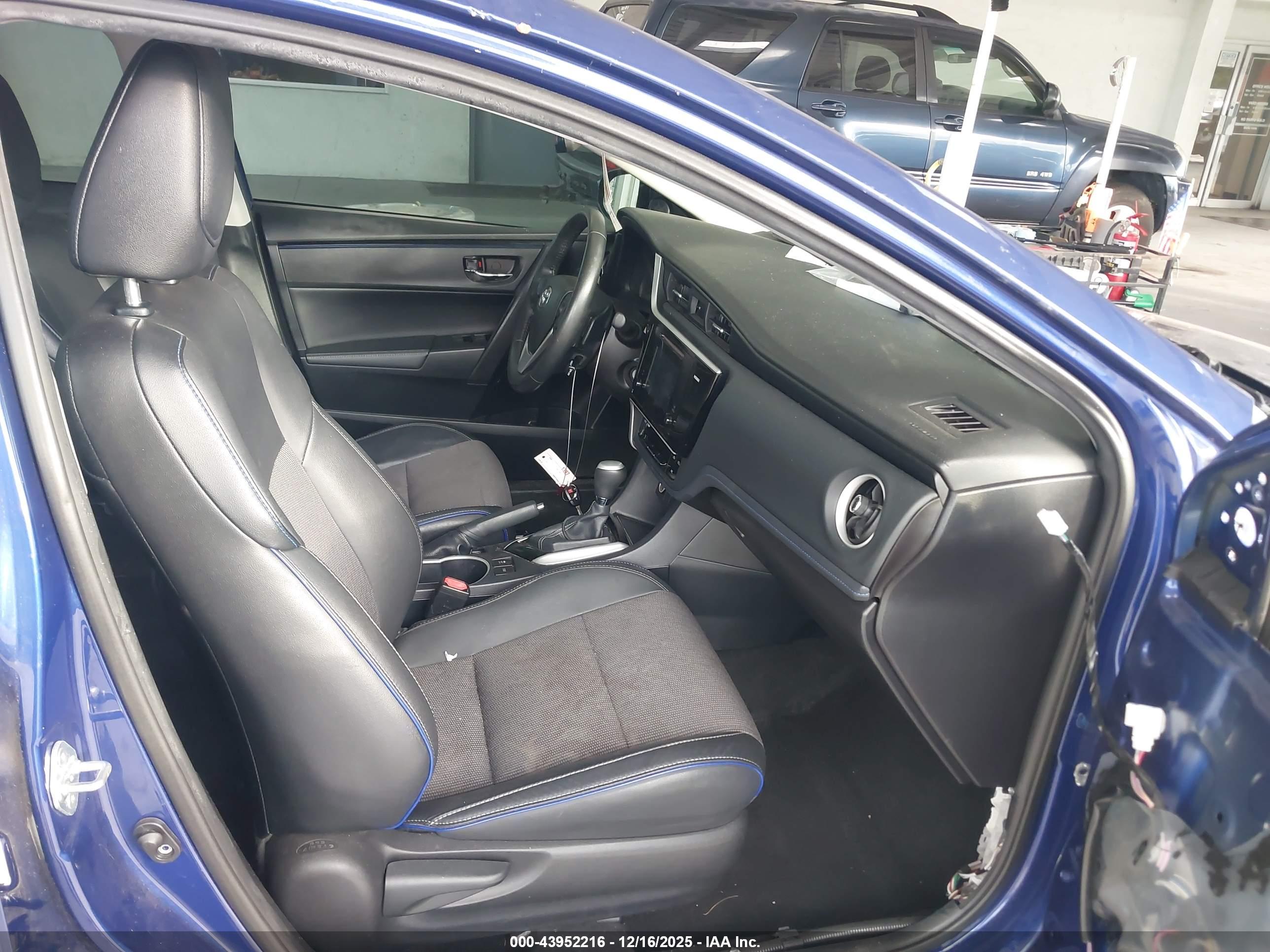 TOYOTA COROLLA image 5