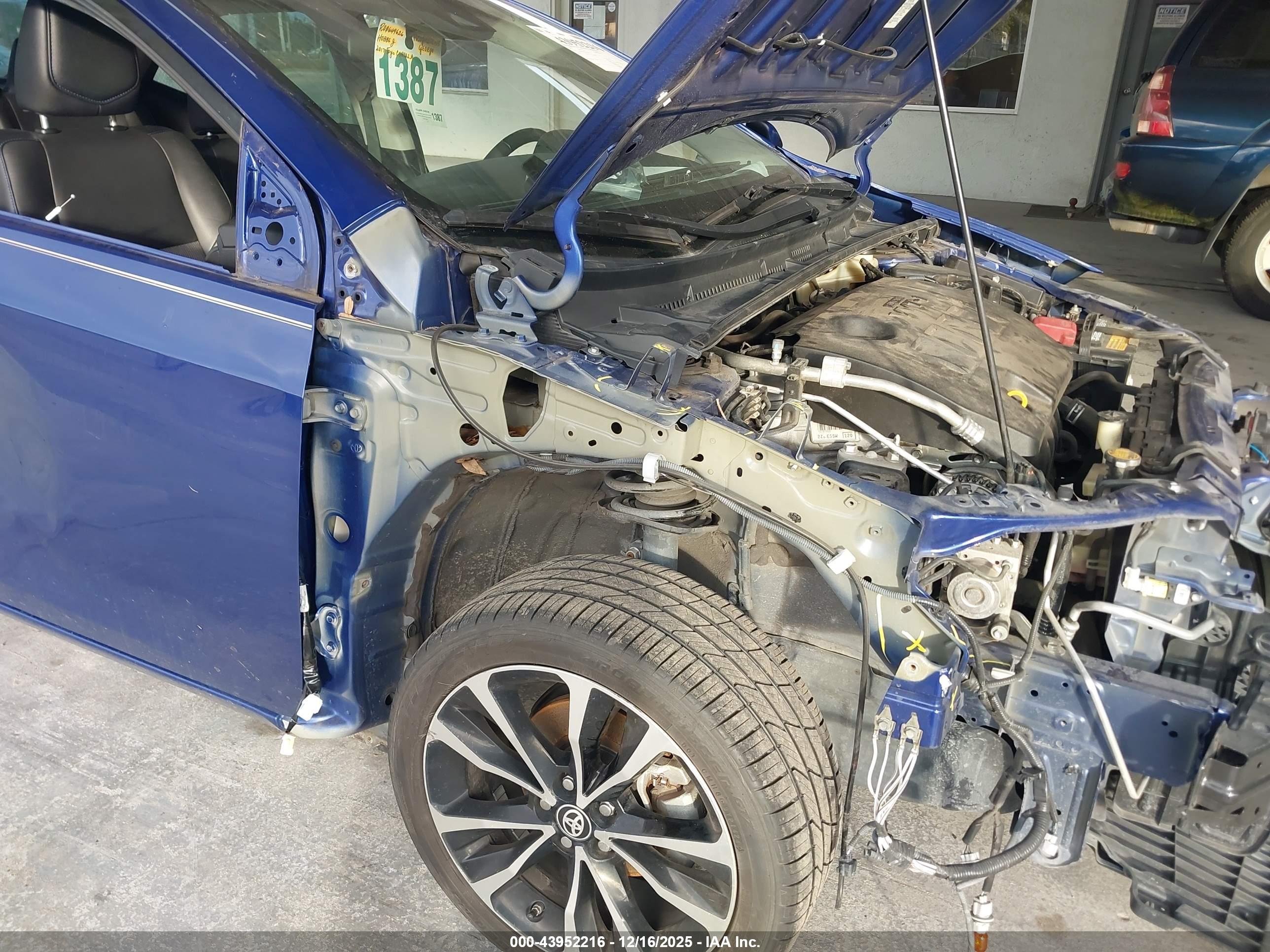 TOYOTA COROLLA image 6