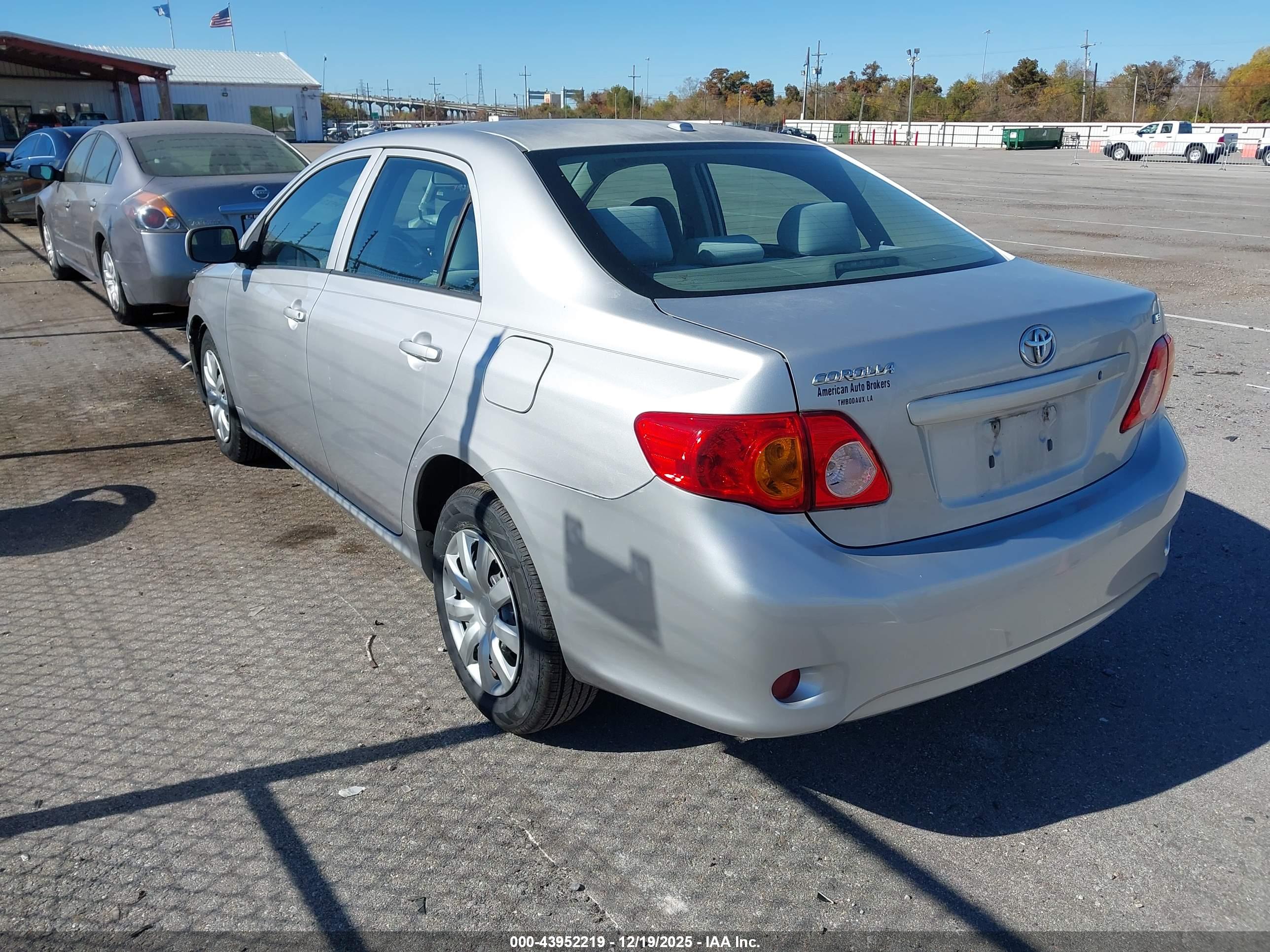 TOYOTA COROLLA image 3