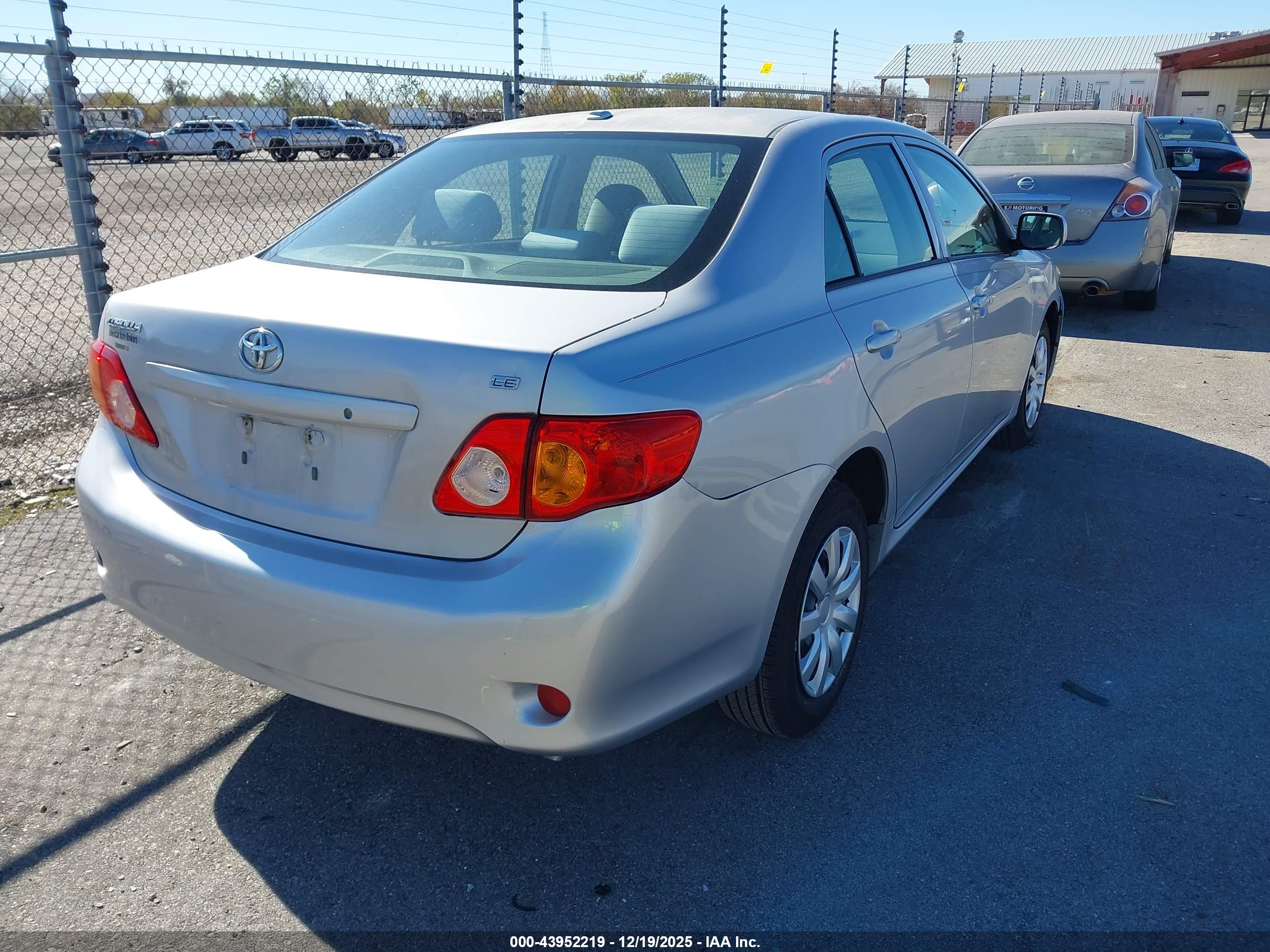 TOYOTA COROLLA image 4