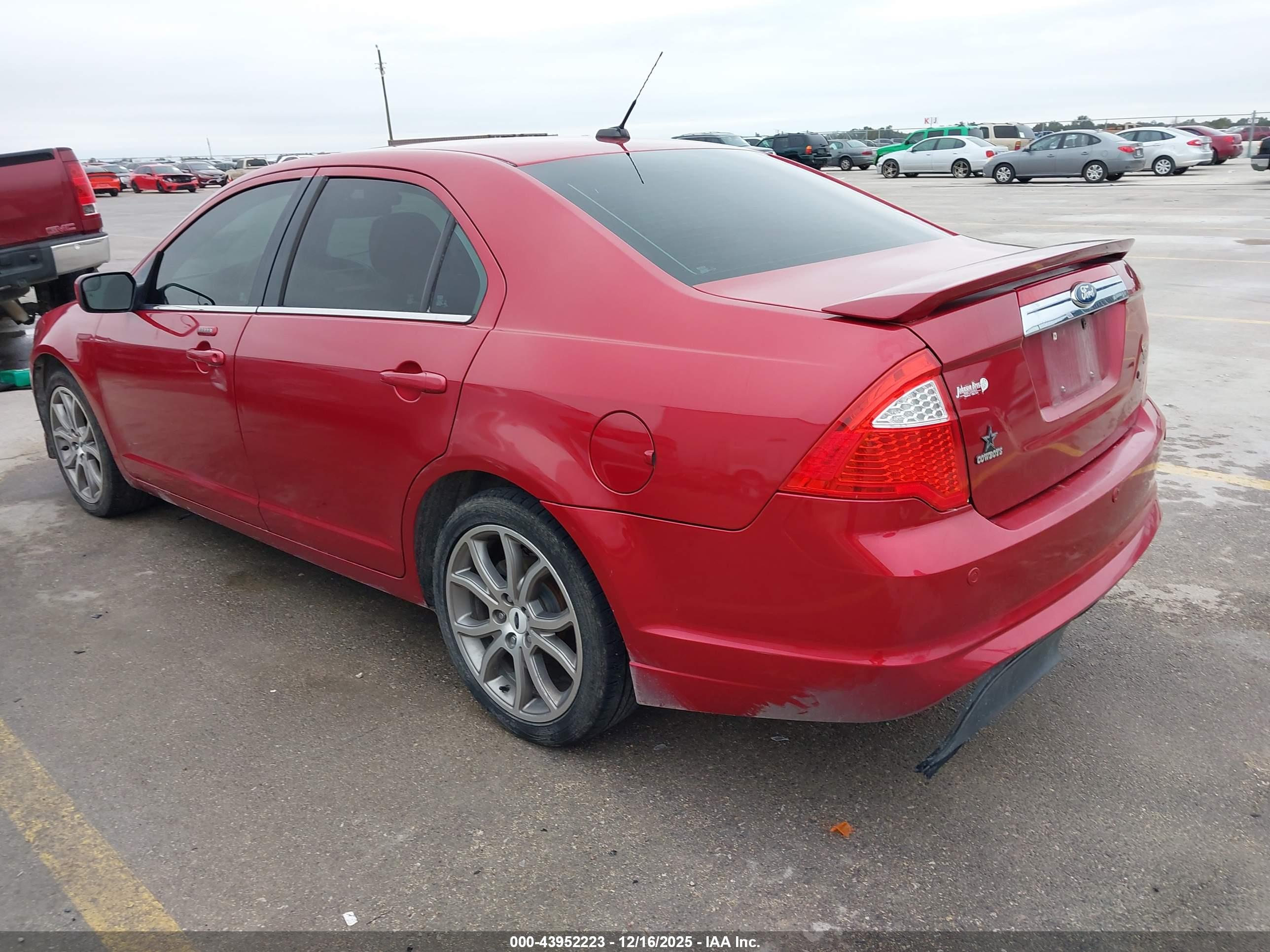 FORD FUSION image 3