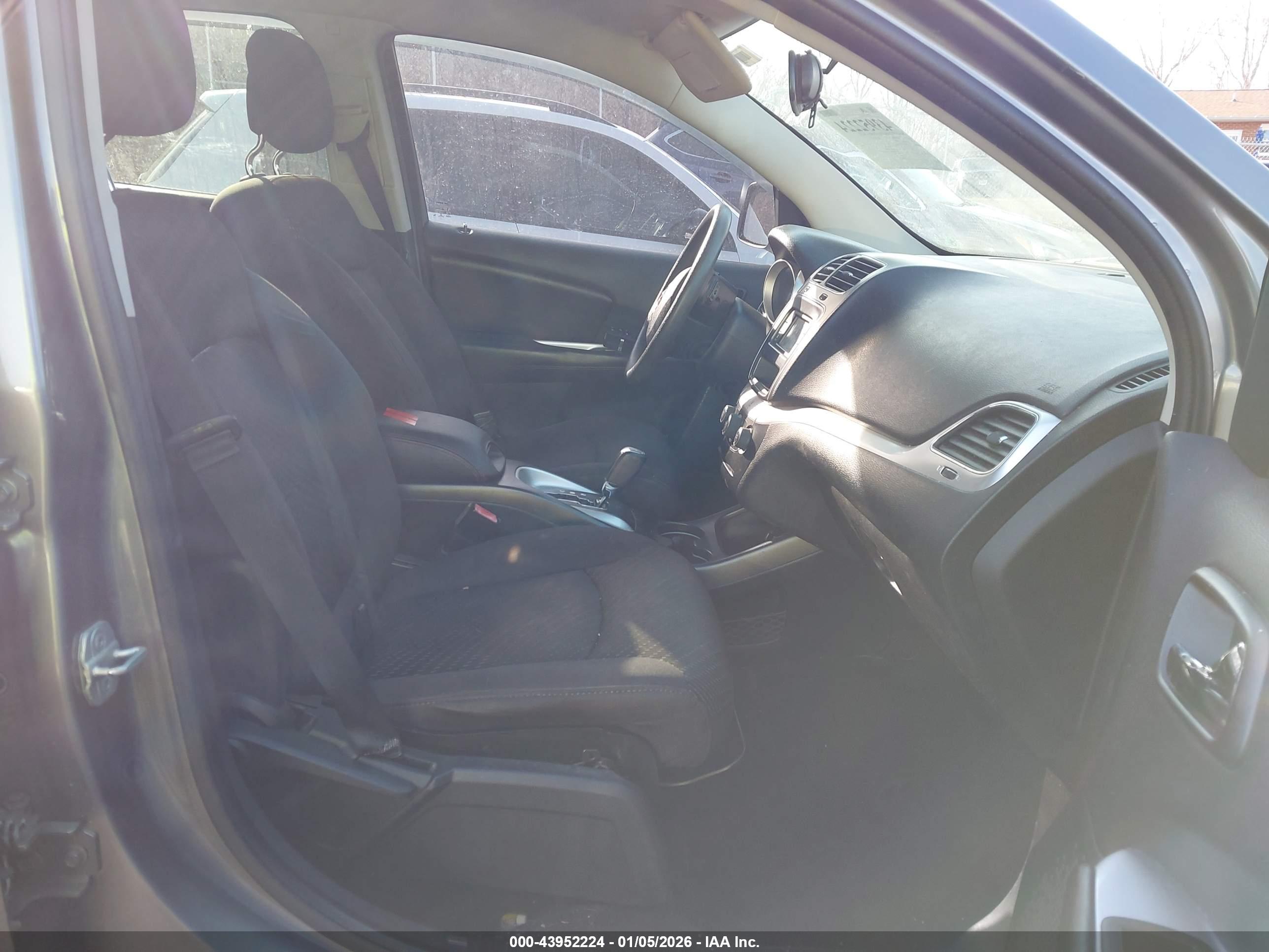 DODGE JOURNEY image 5