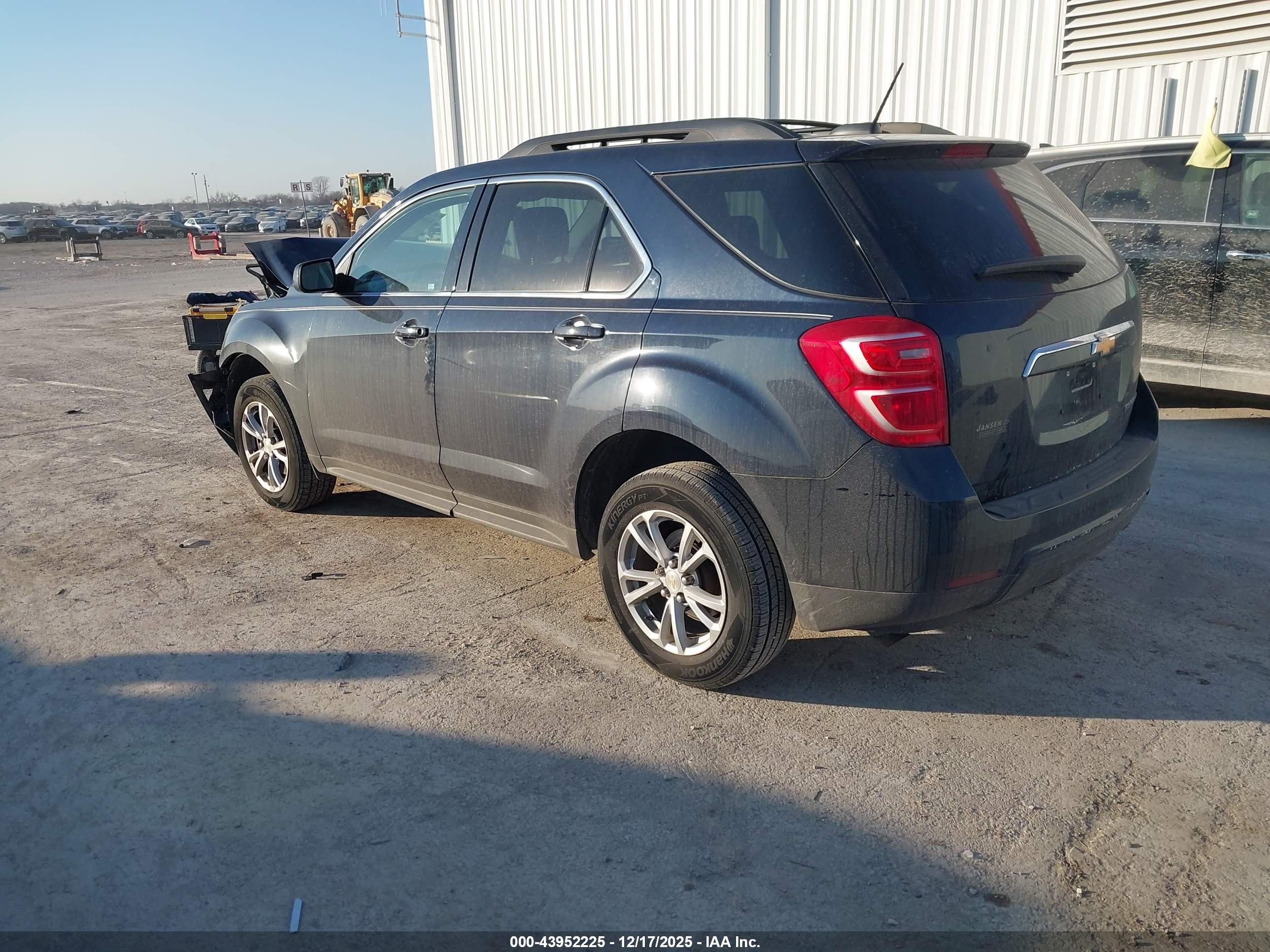CHEVROLET EQUINOX image 3