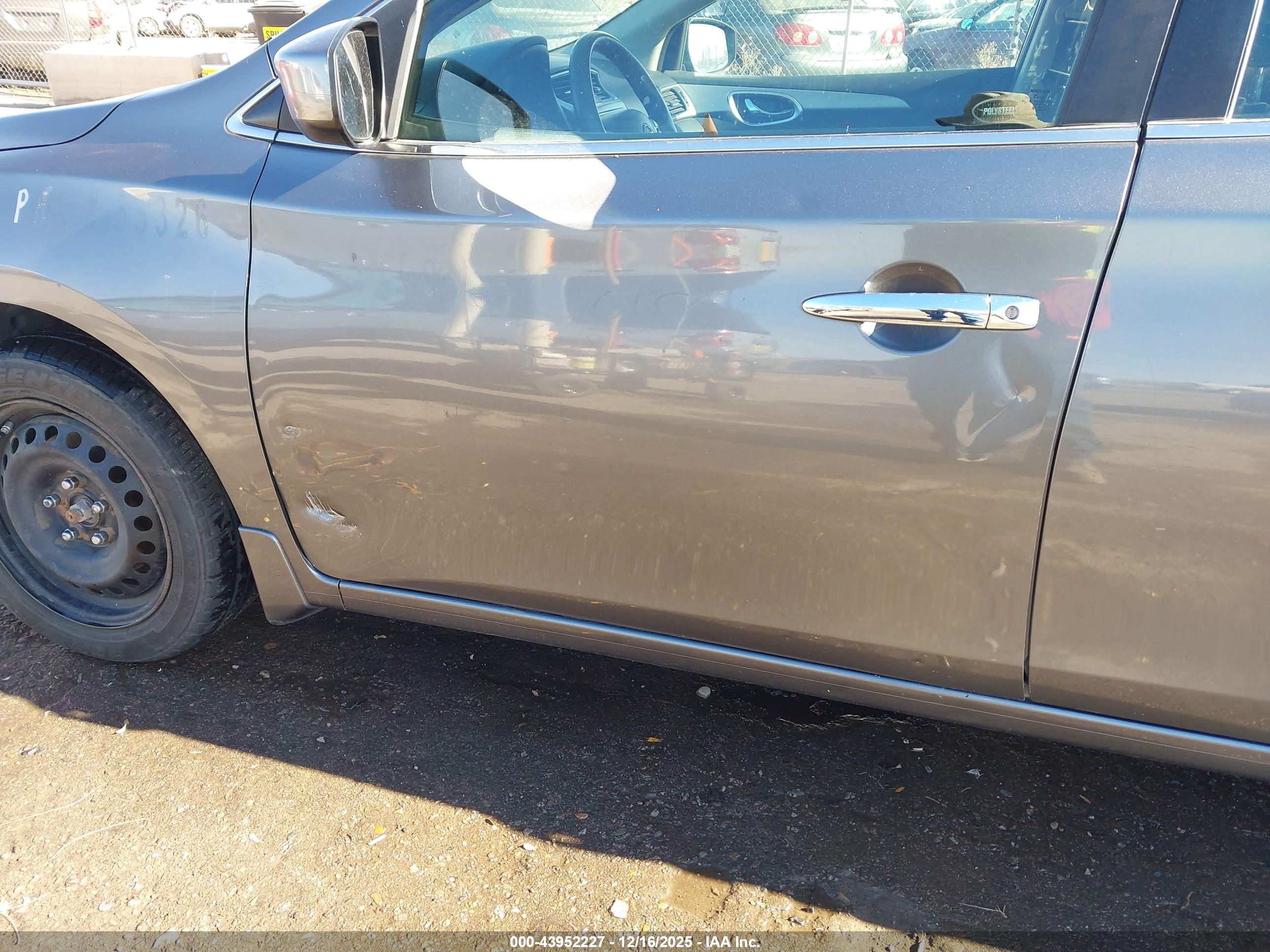 NISSAN SENTRA image 6