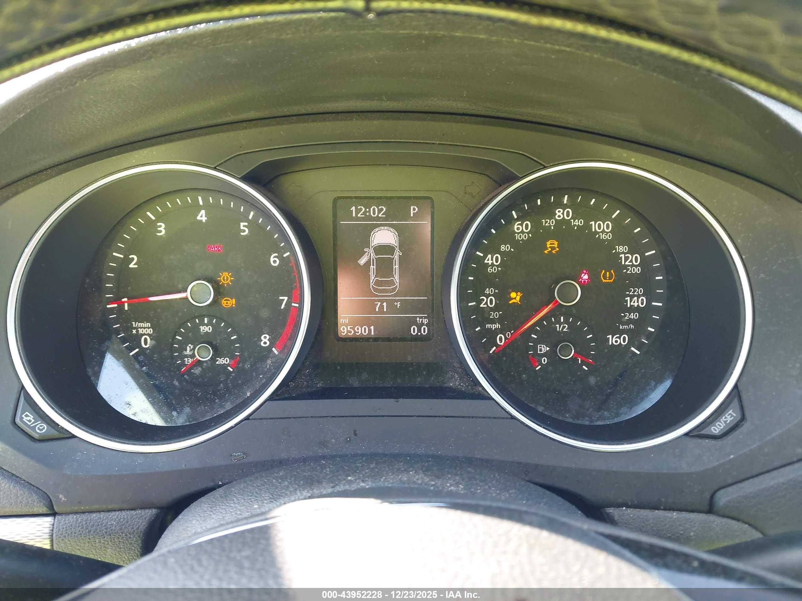 VOLKSWAGEN JETTA image 7