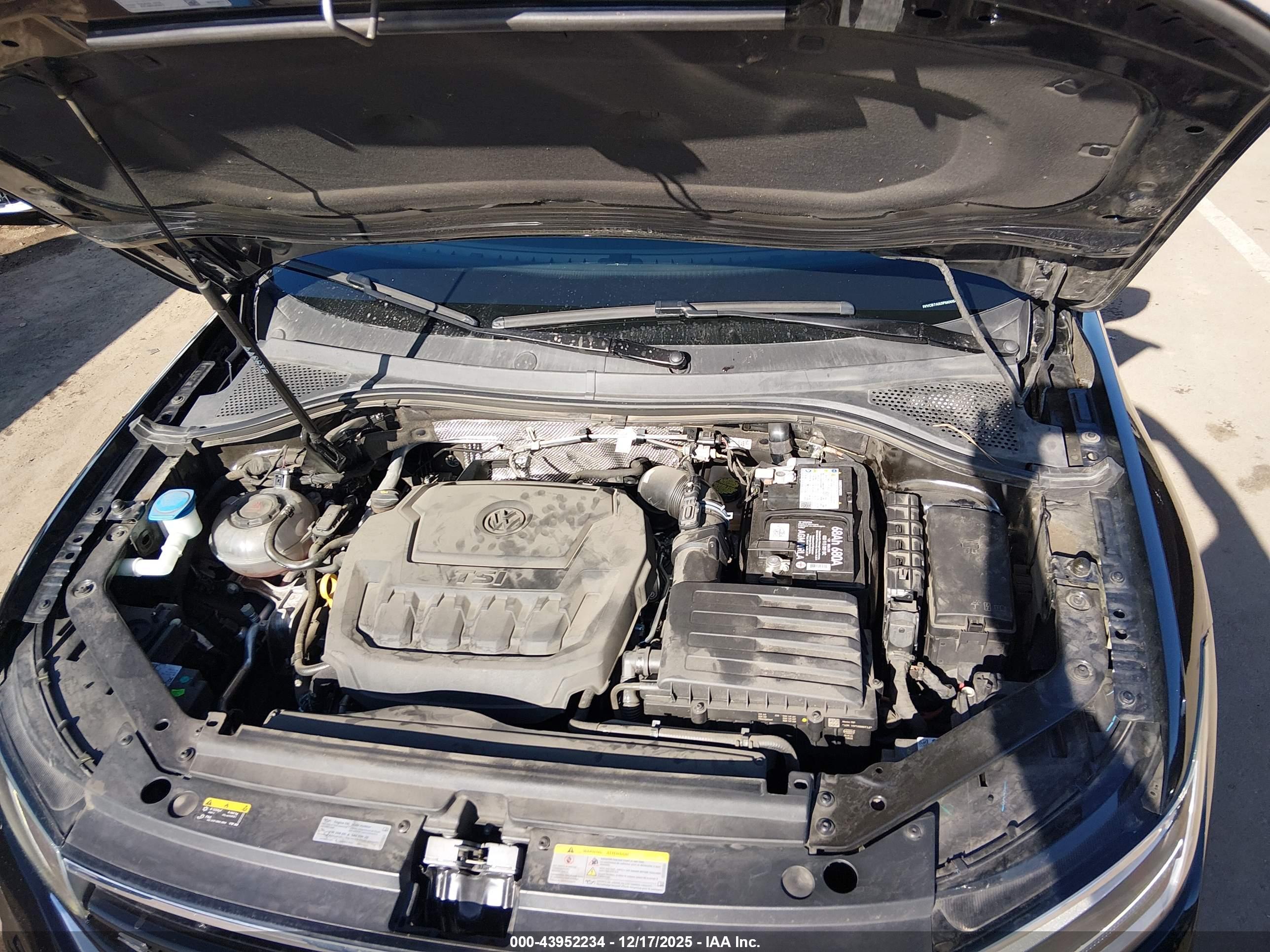 VOLKSWAGEN TIGUAN image 10