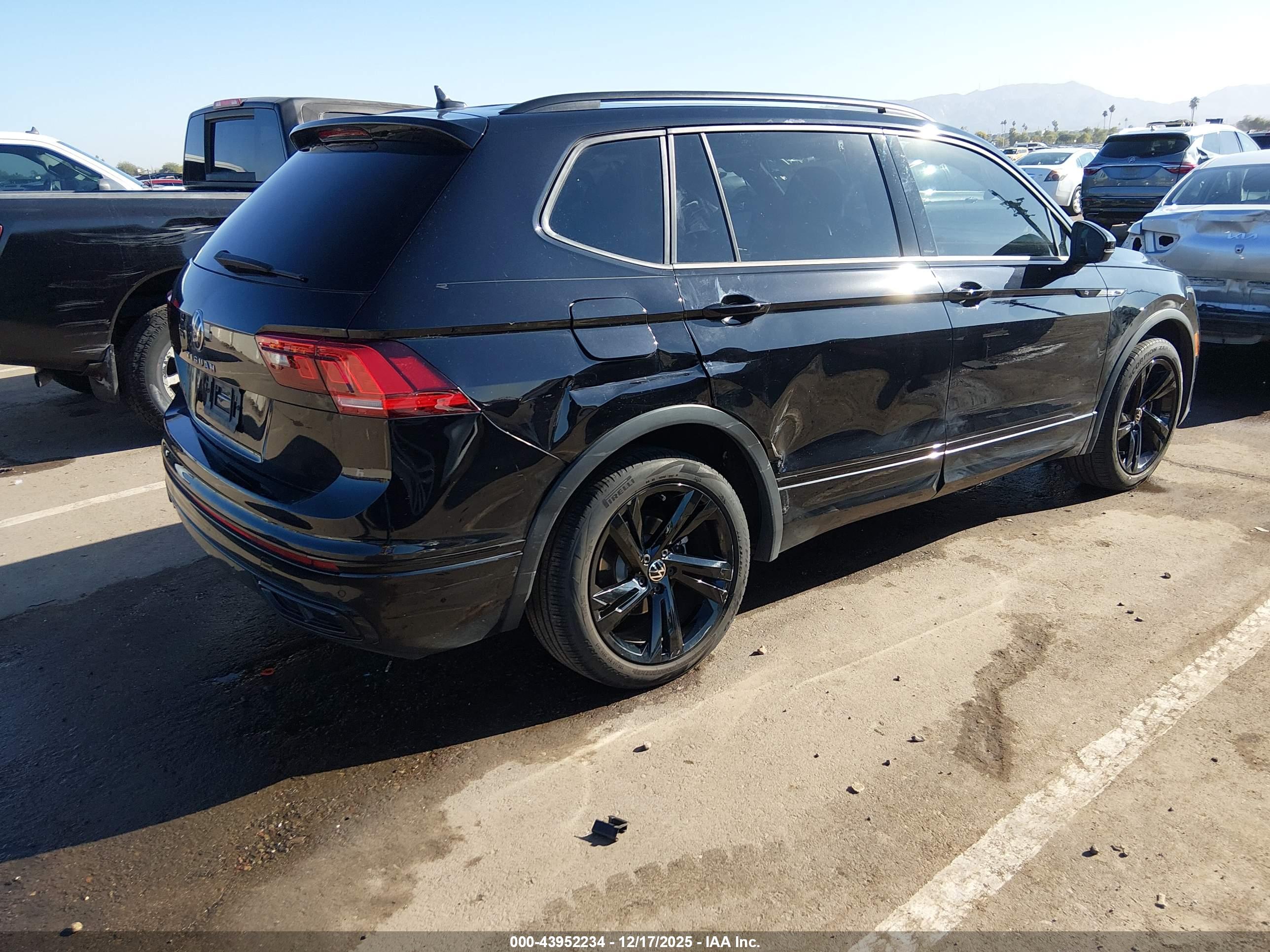 VOLKSWAGEN TIGUAN image 4