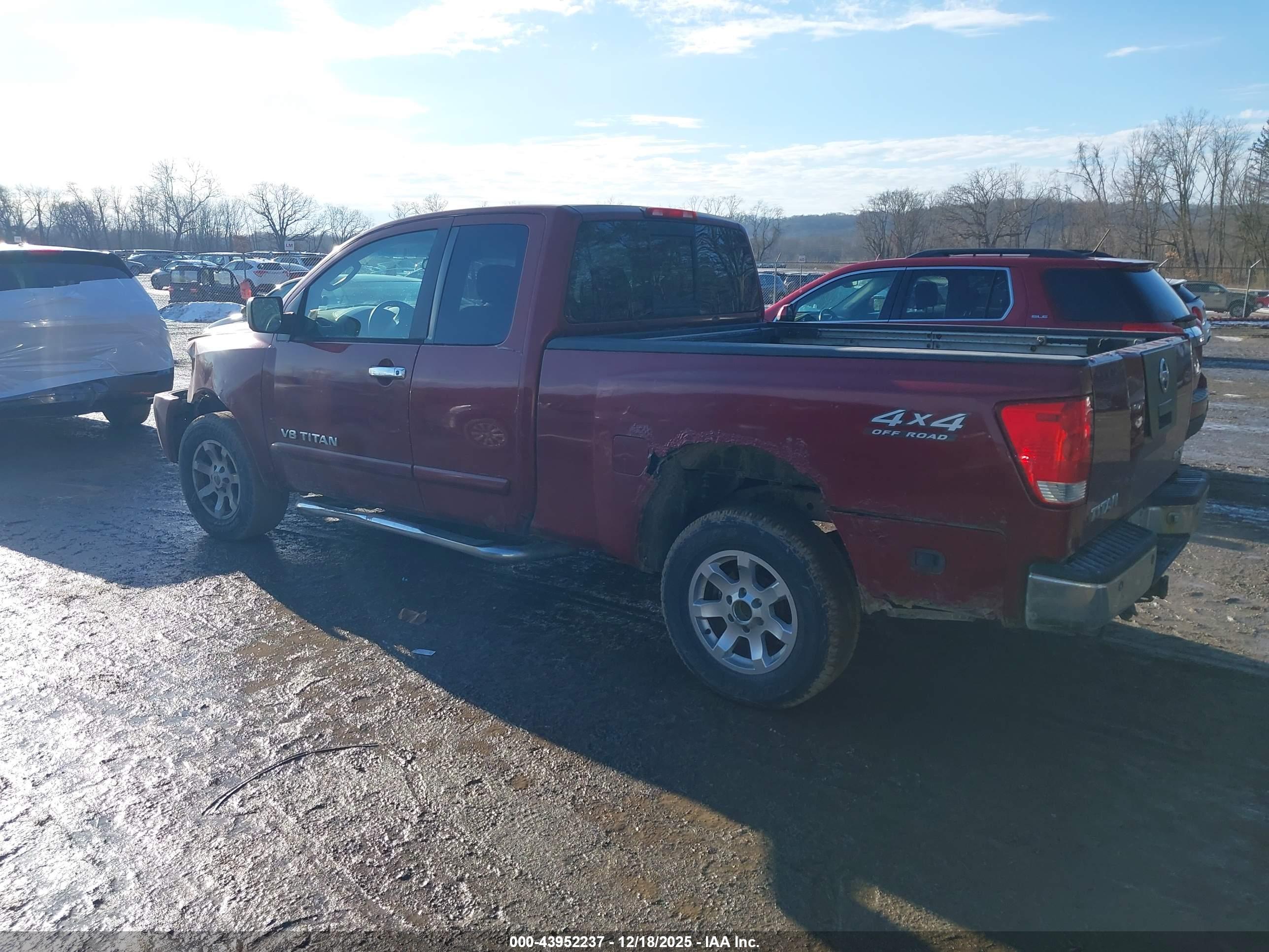 NISSAN TITAN image 3