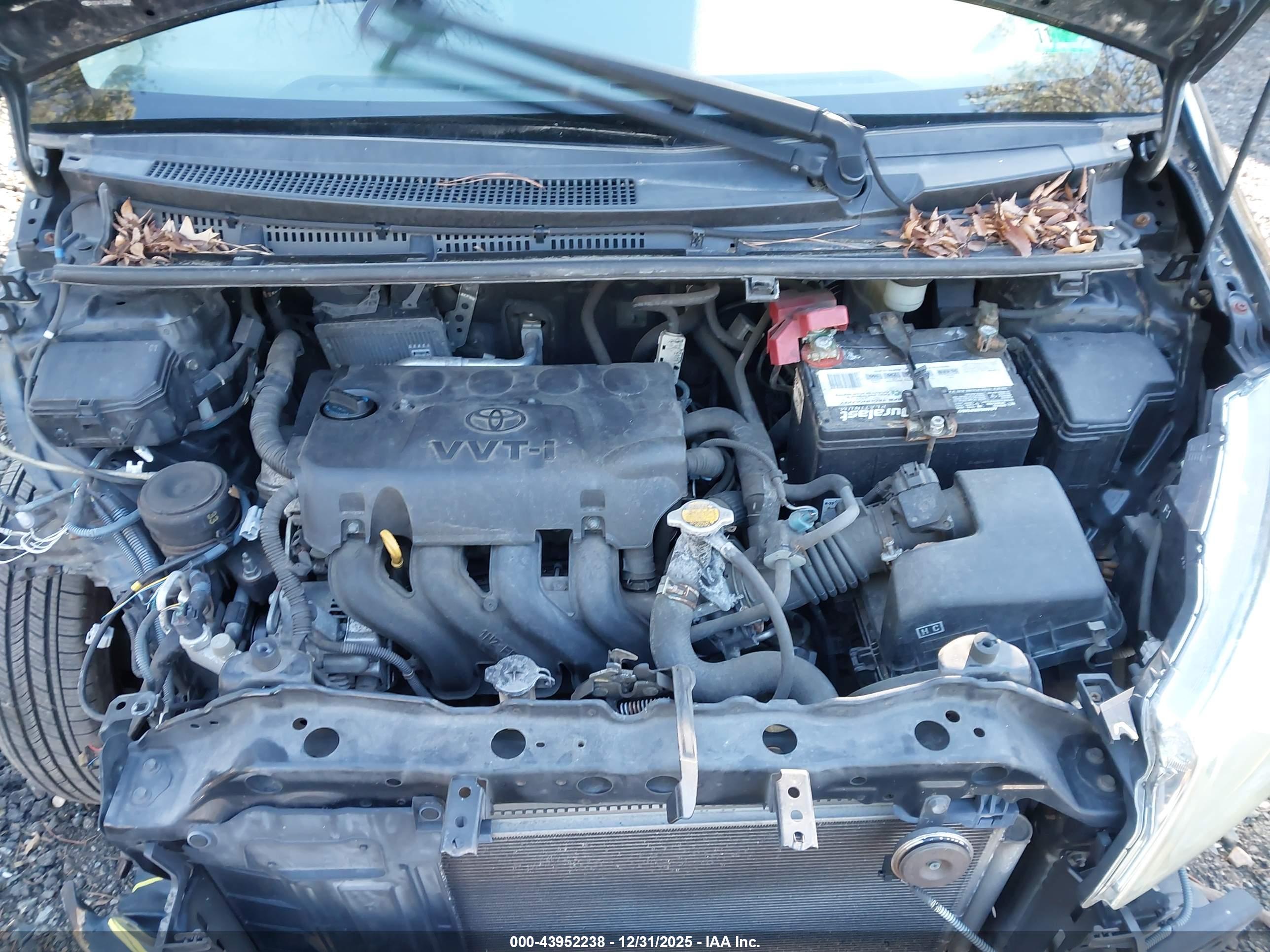 TOYOTA YARIS image 10