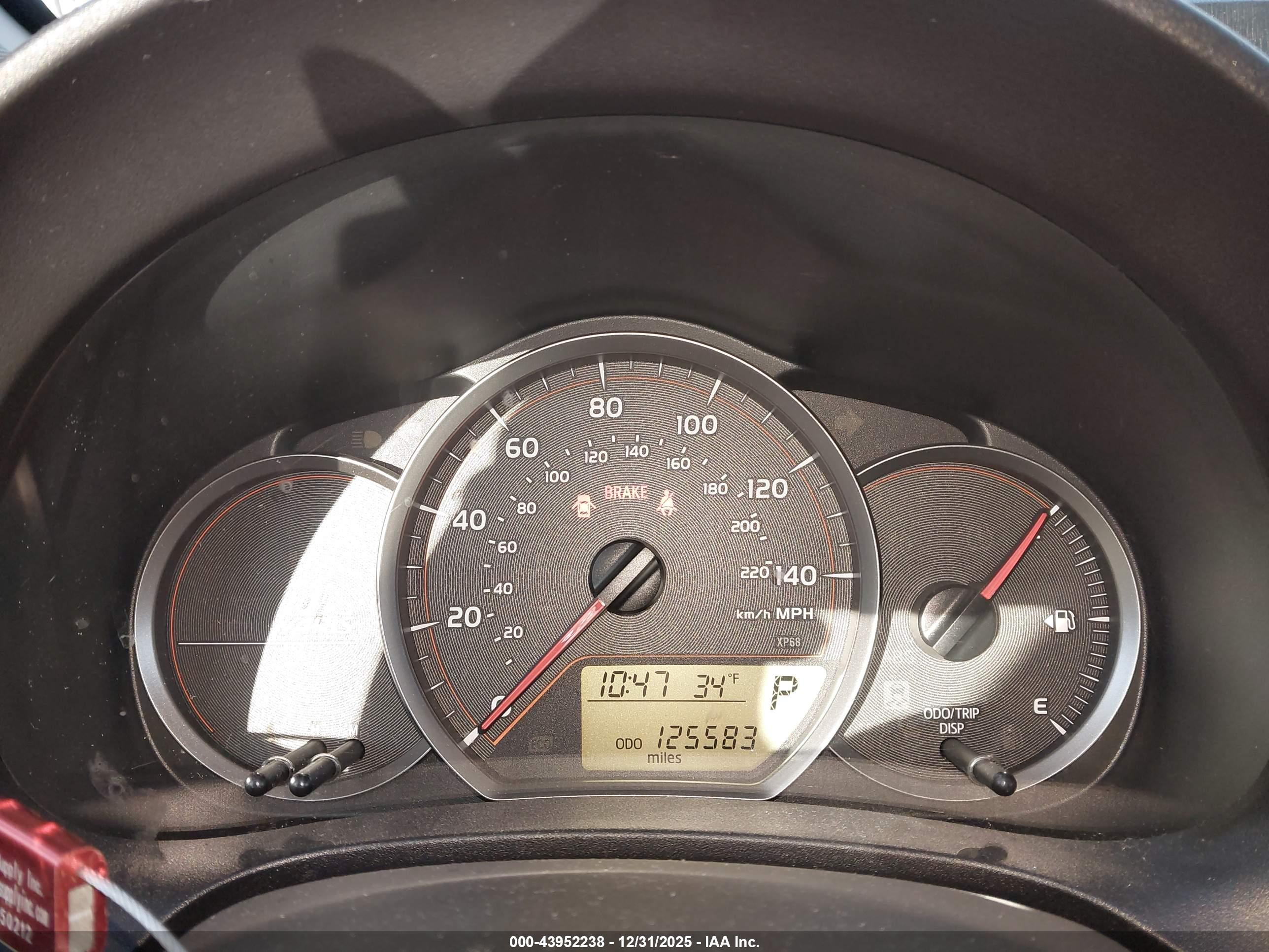 TOYOTA YARIS image 7