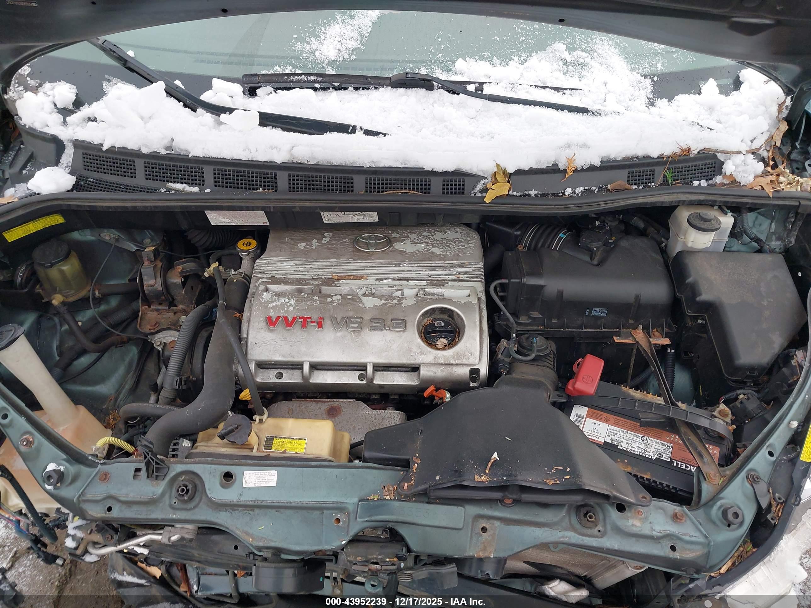 TOYOTA SIENNA image 10