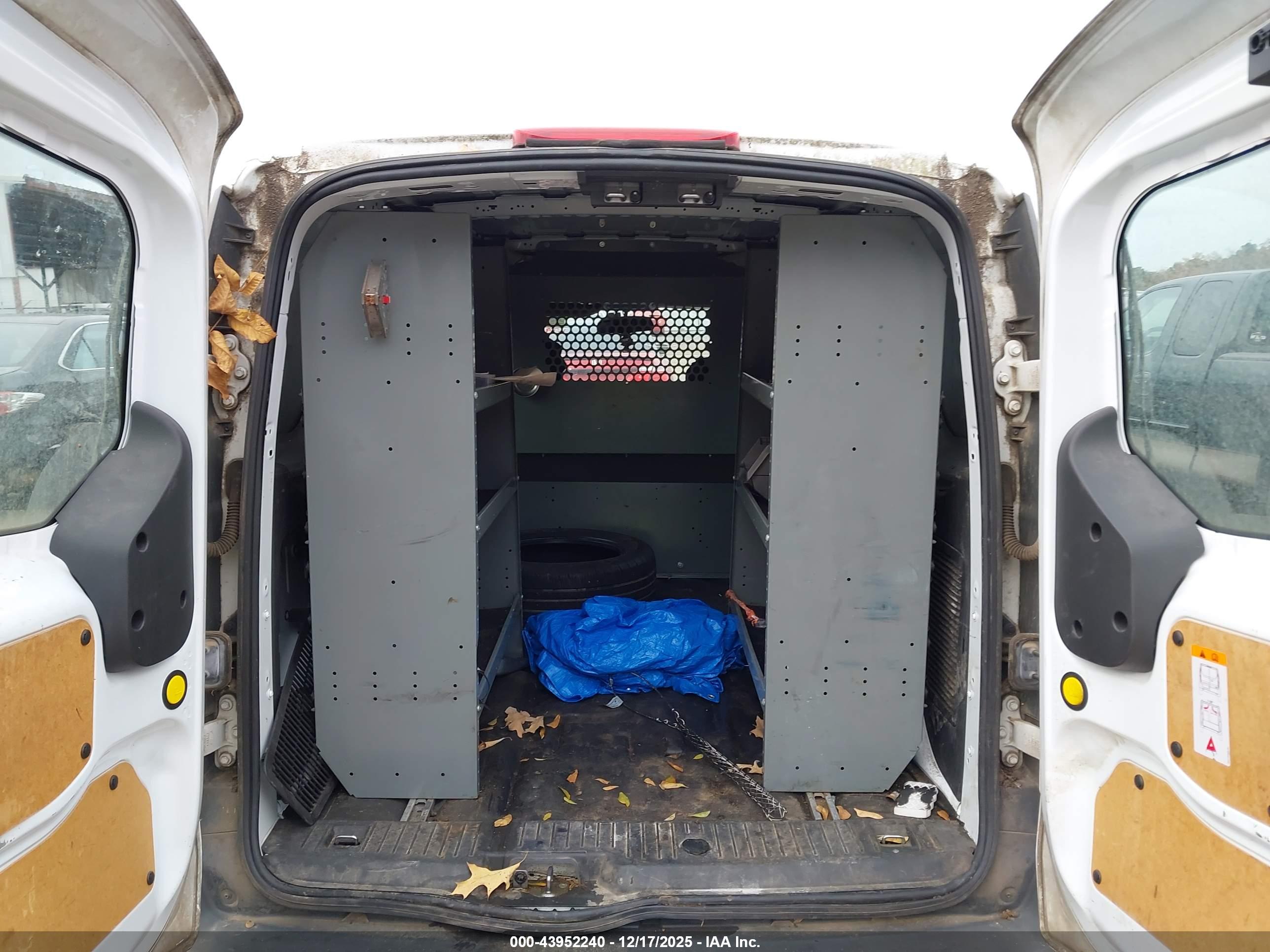 FORD TRANSIT image 8