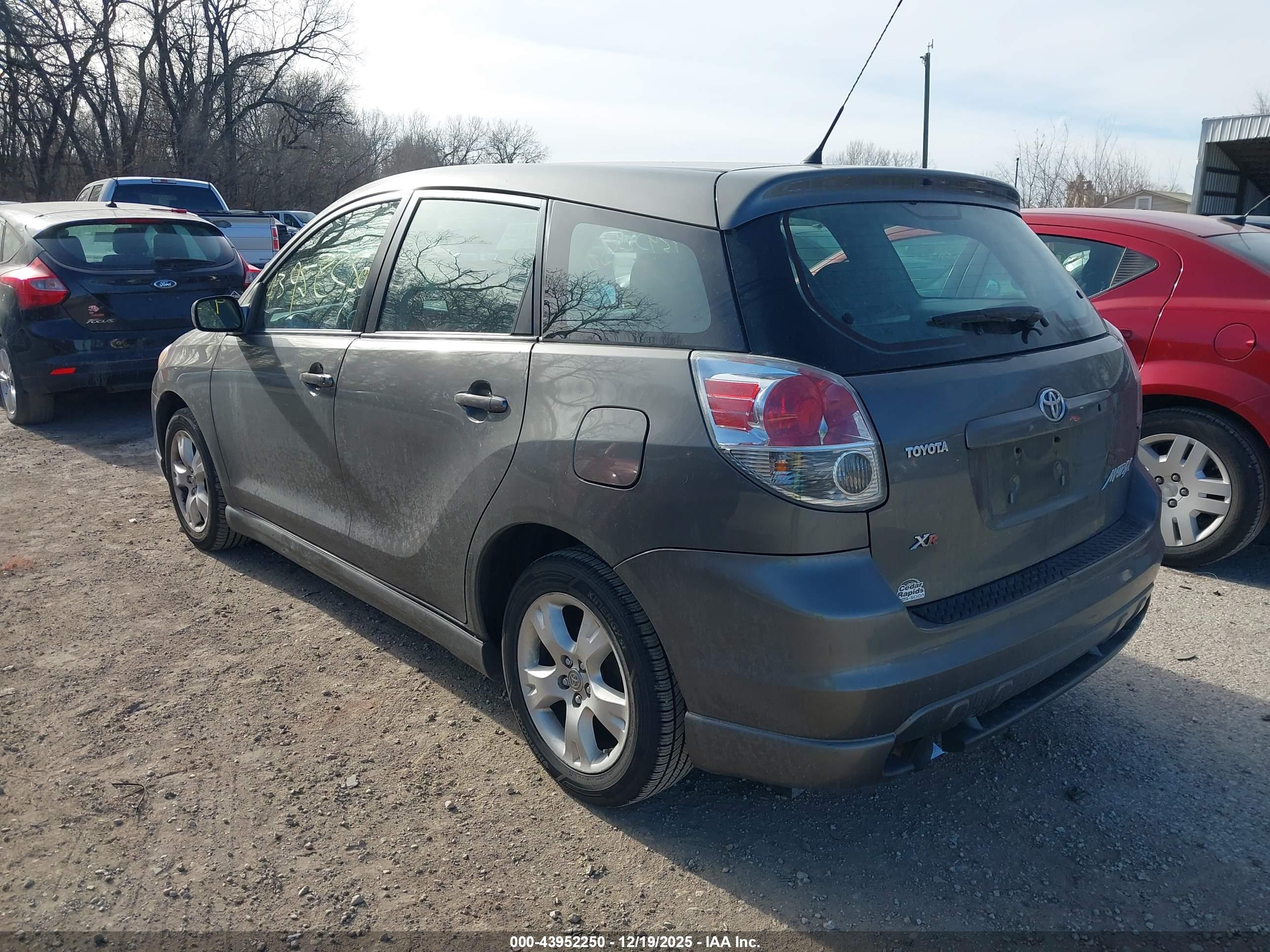 TOYOTA MATRIX image 3