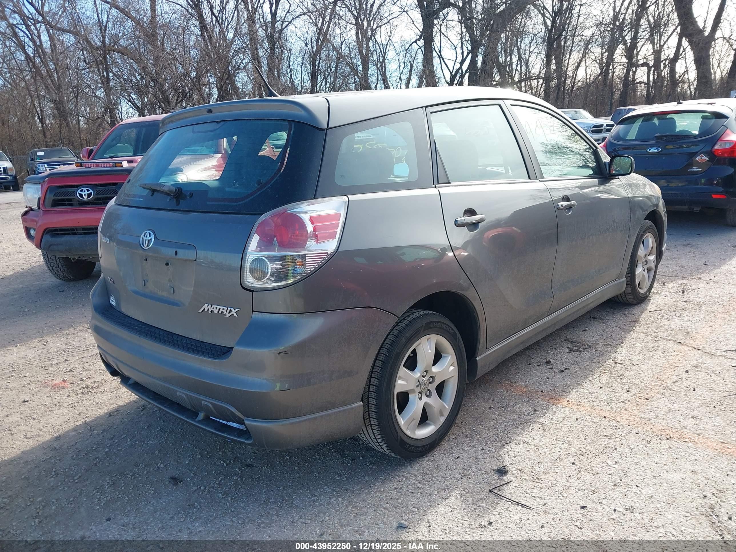TOYOTA MATRIX image 4