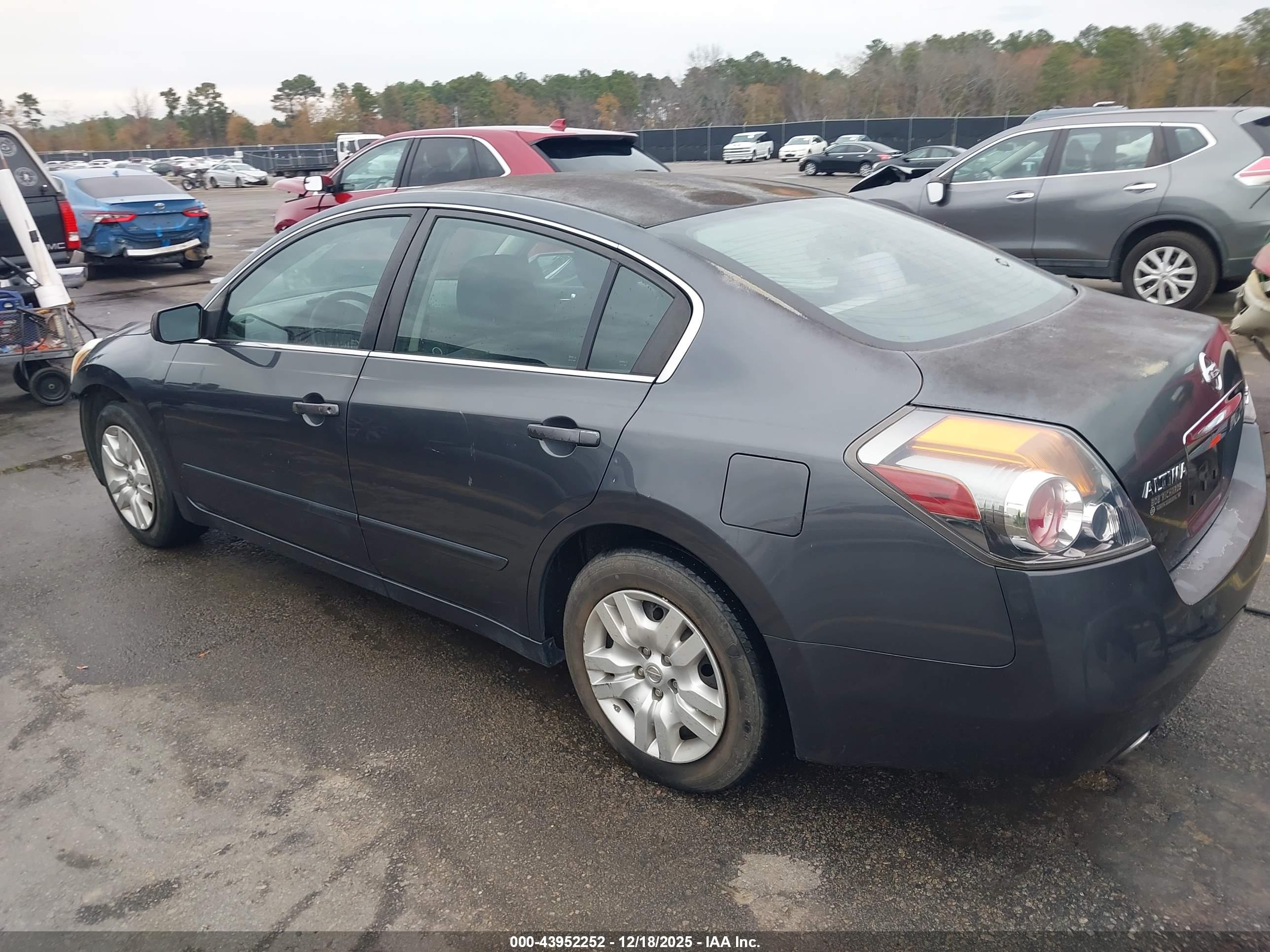 NISSAN ALTIMA image 3