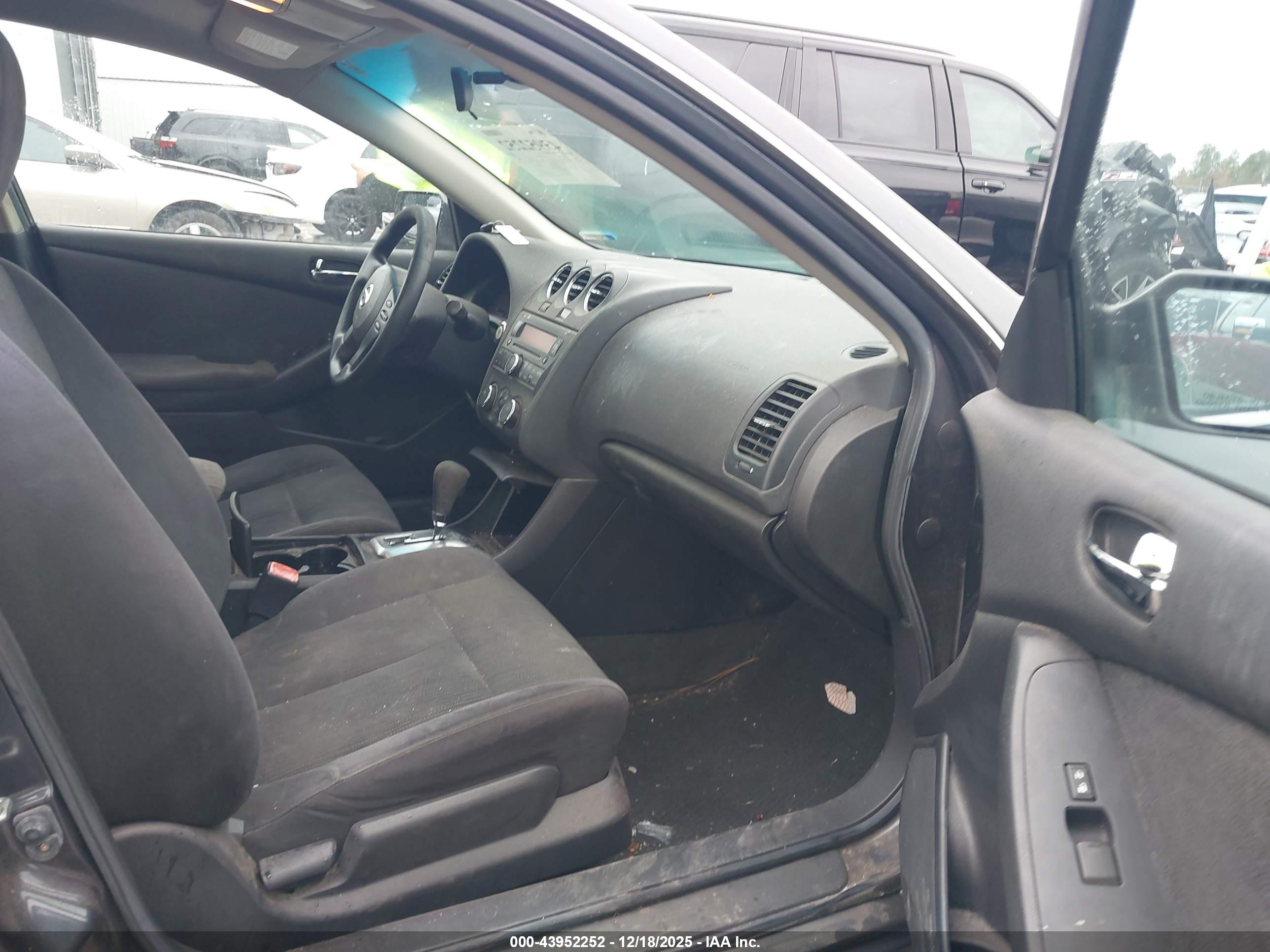 NISSAN ALTIMA image 5