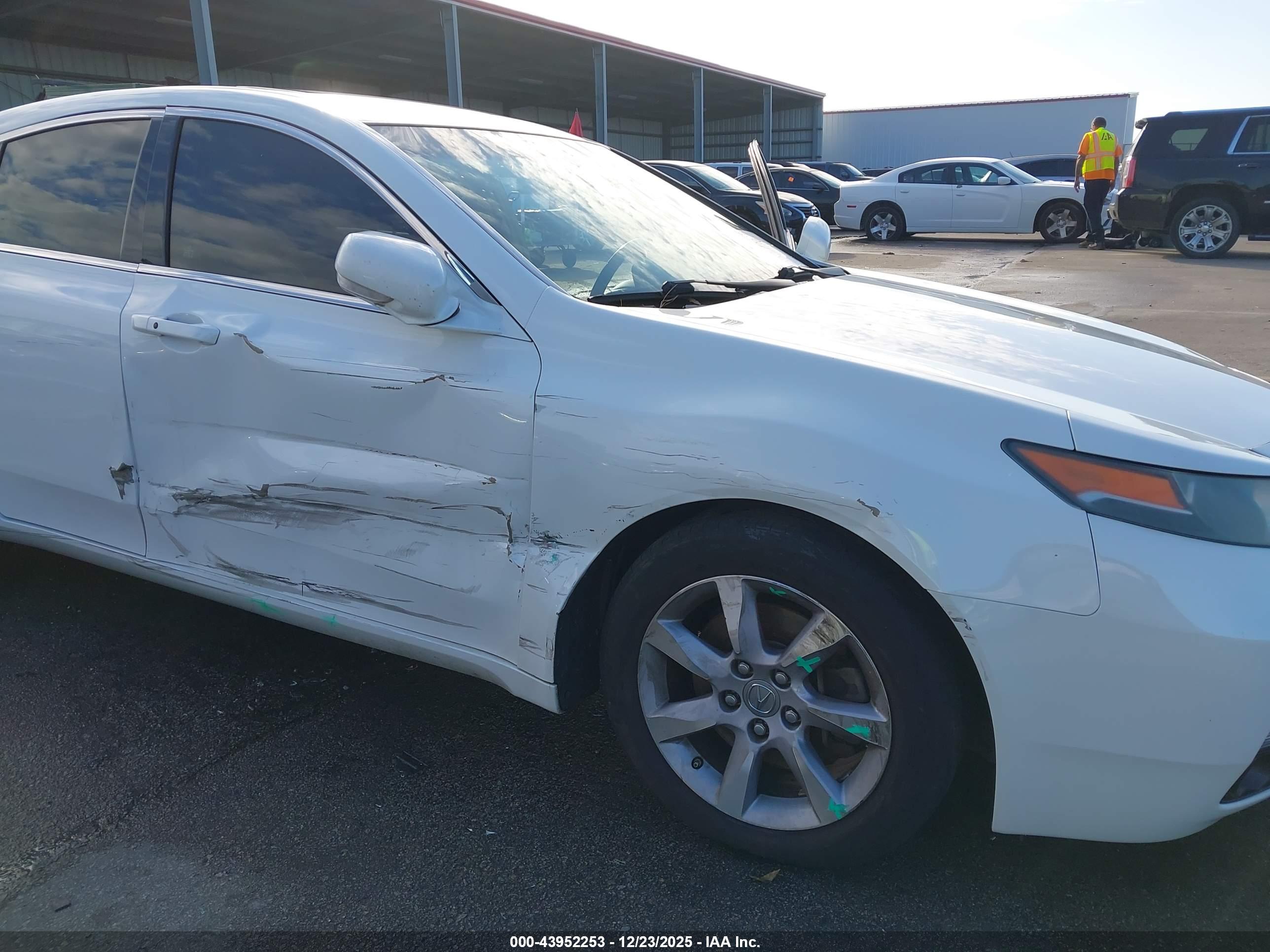 ACURA TL image 6