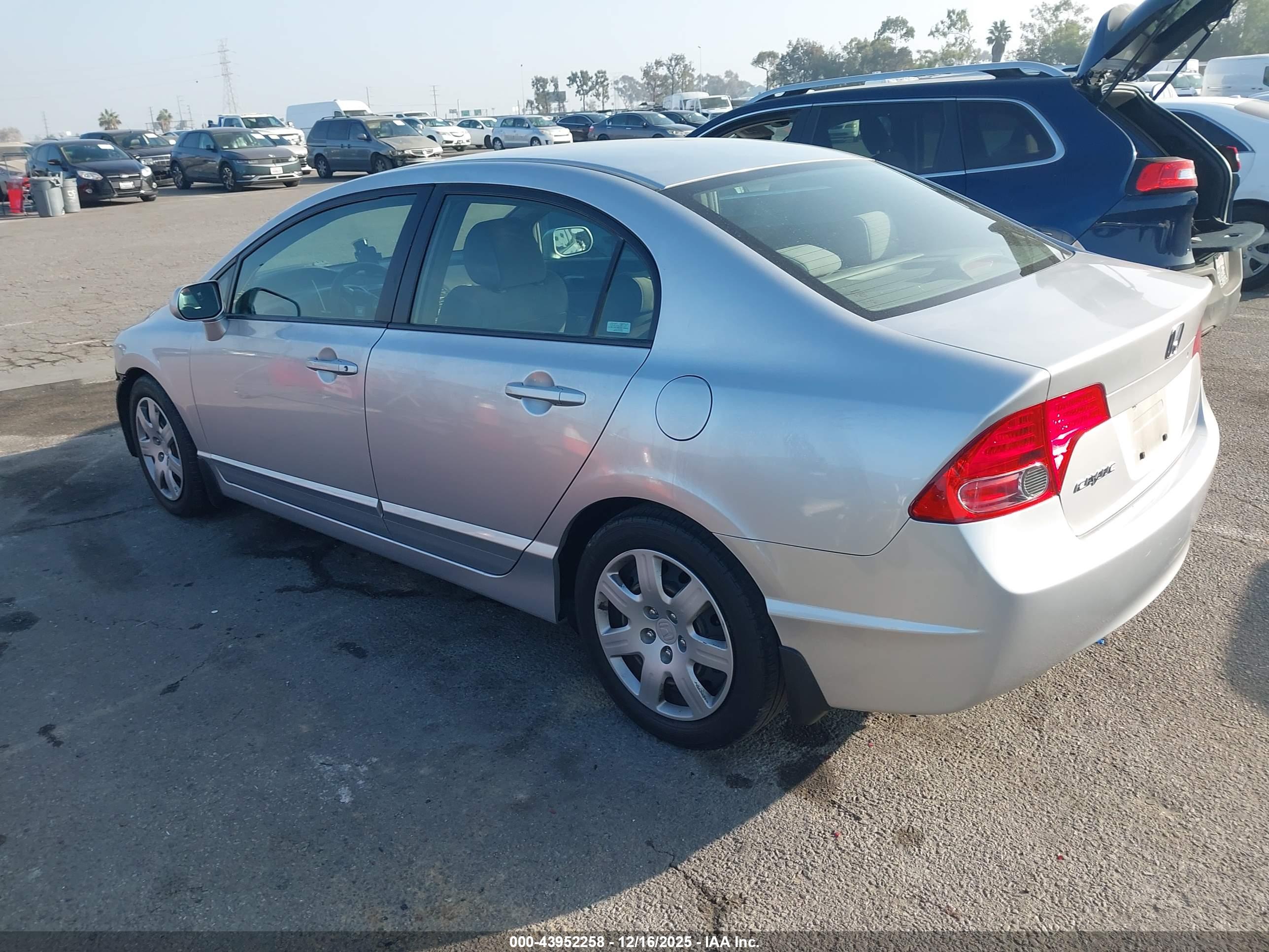 HONDA CIVIC image 3