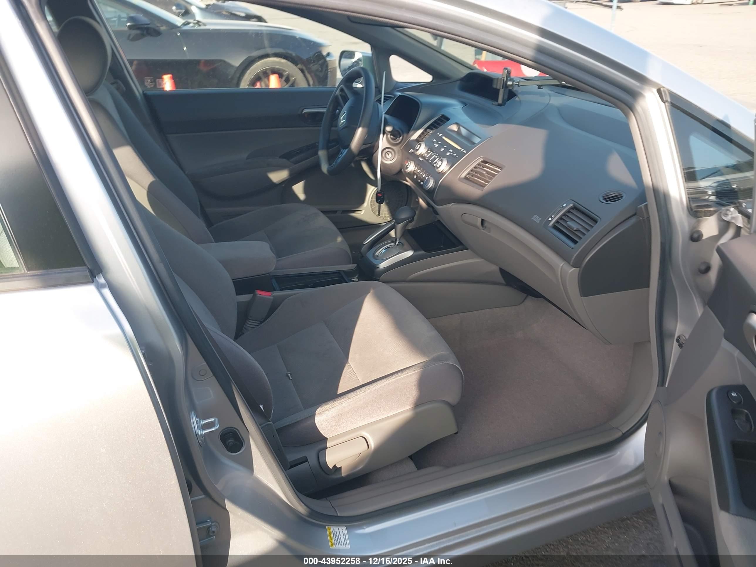 HONDA CIVIC image 5