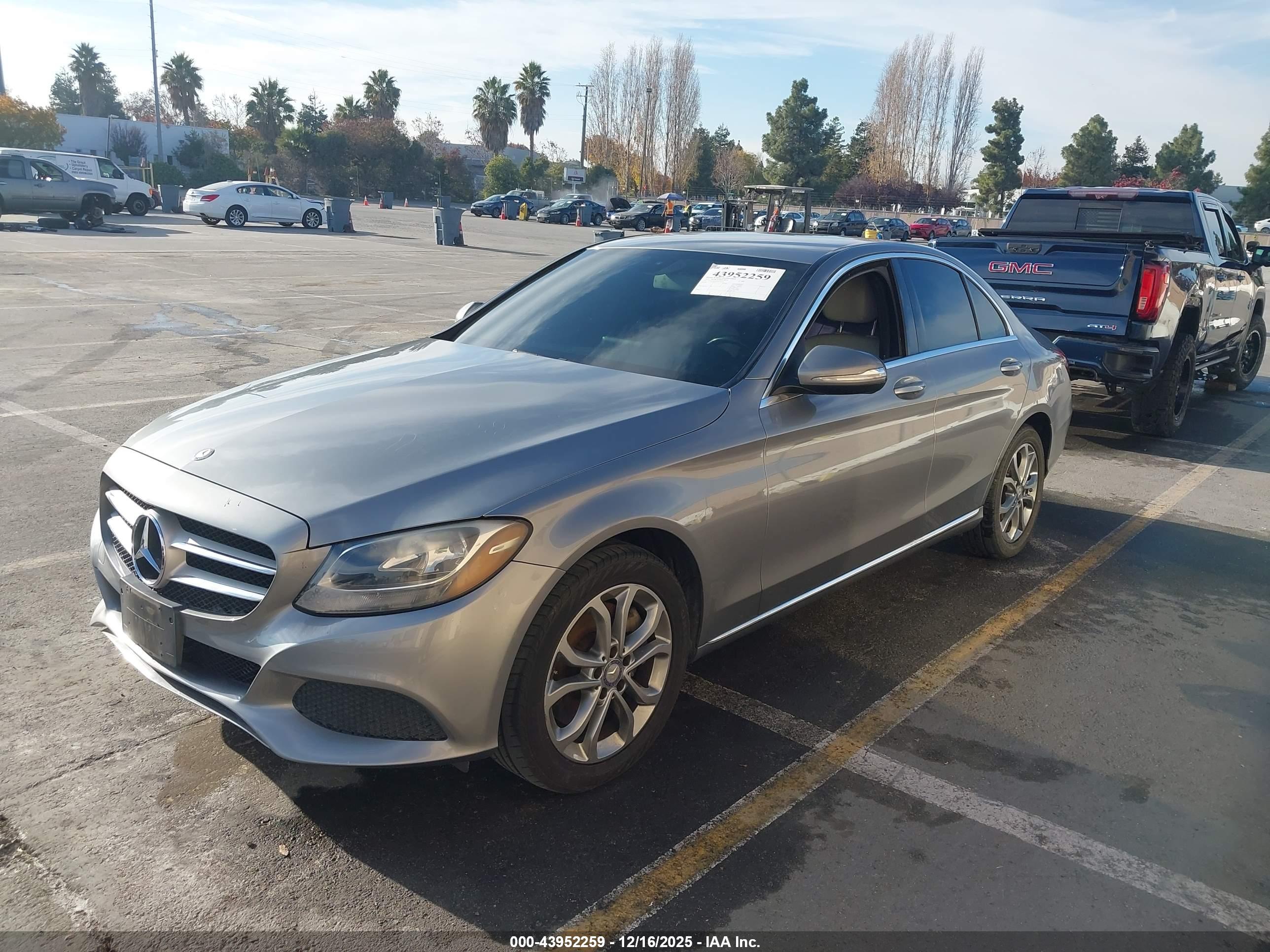 MERCEDES-BENZ C image 2