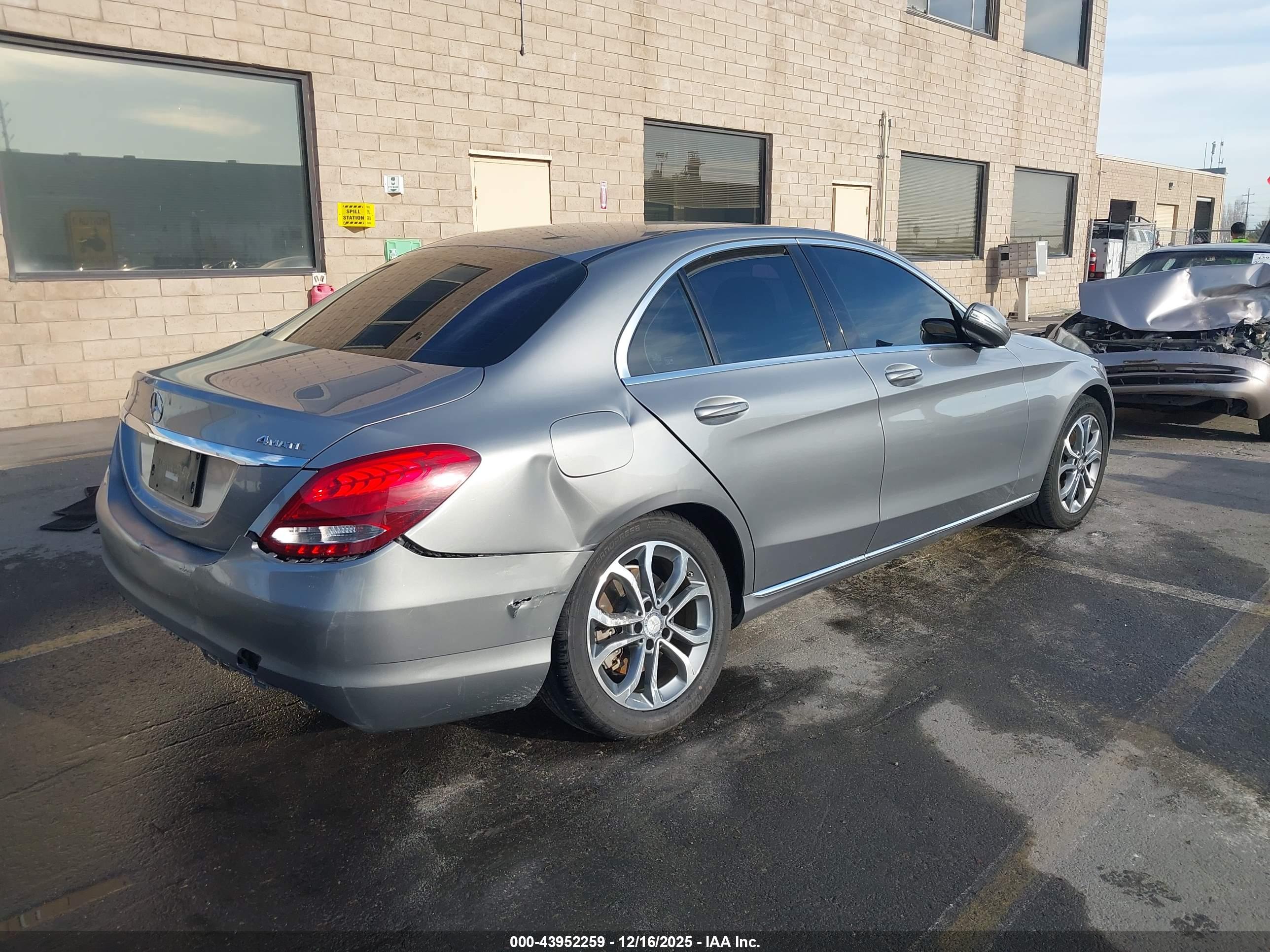 MERCEDES-BENZ C image 4