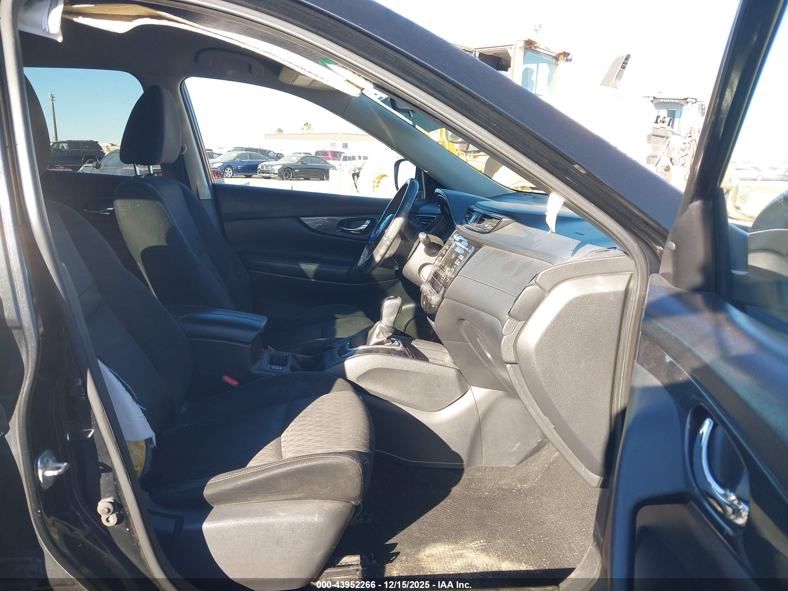 NISSAN ROGUE image 5