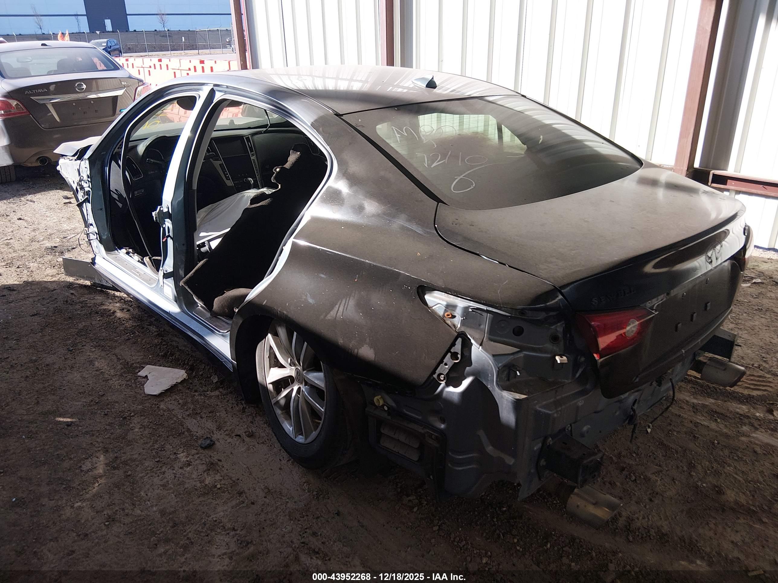 INFINITI Q50 image 3
