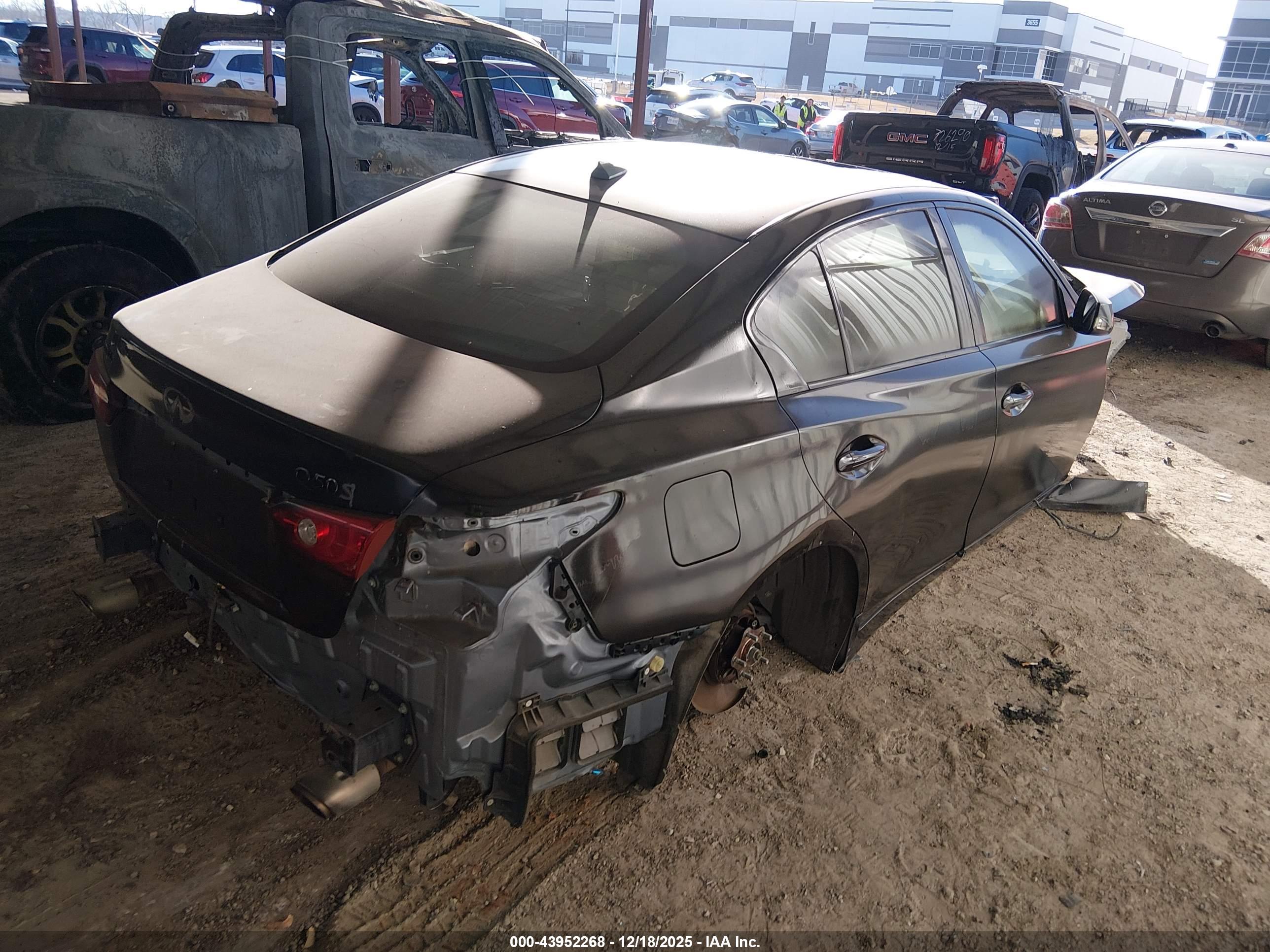 INFINITI Q50 image 4