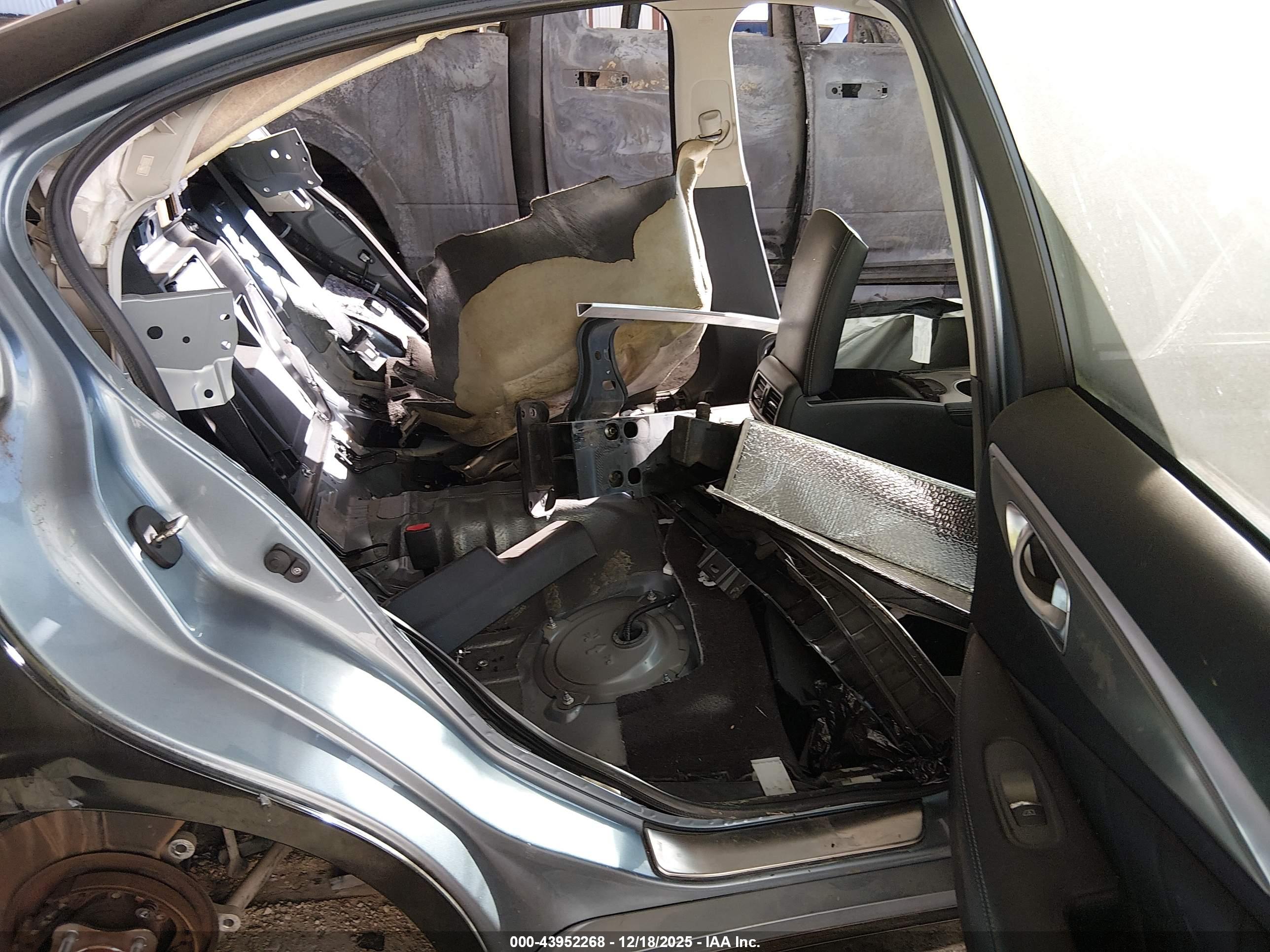 INFINITI Q50 image 8