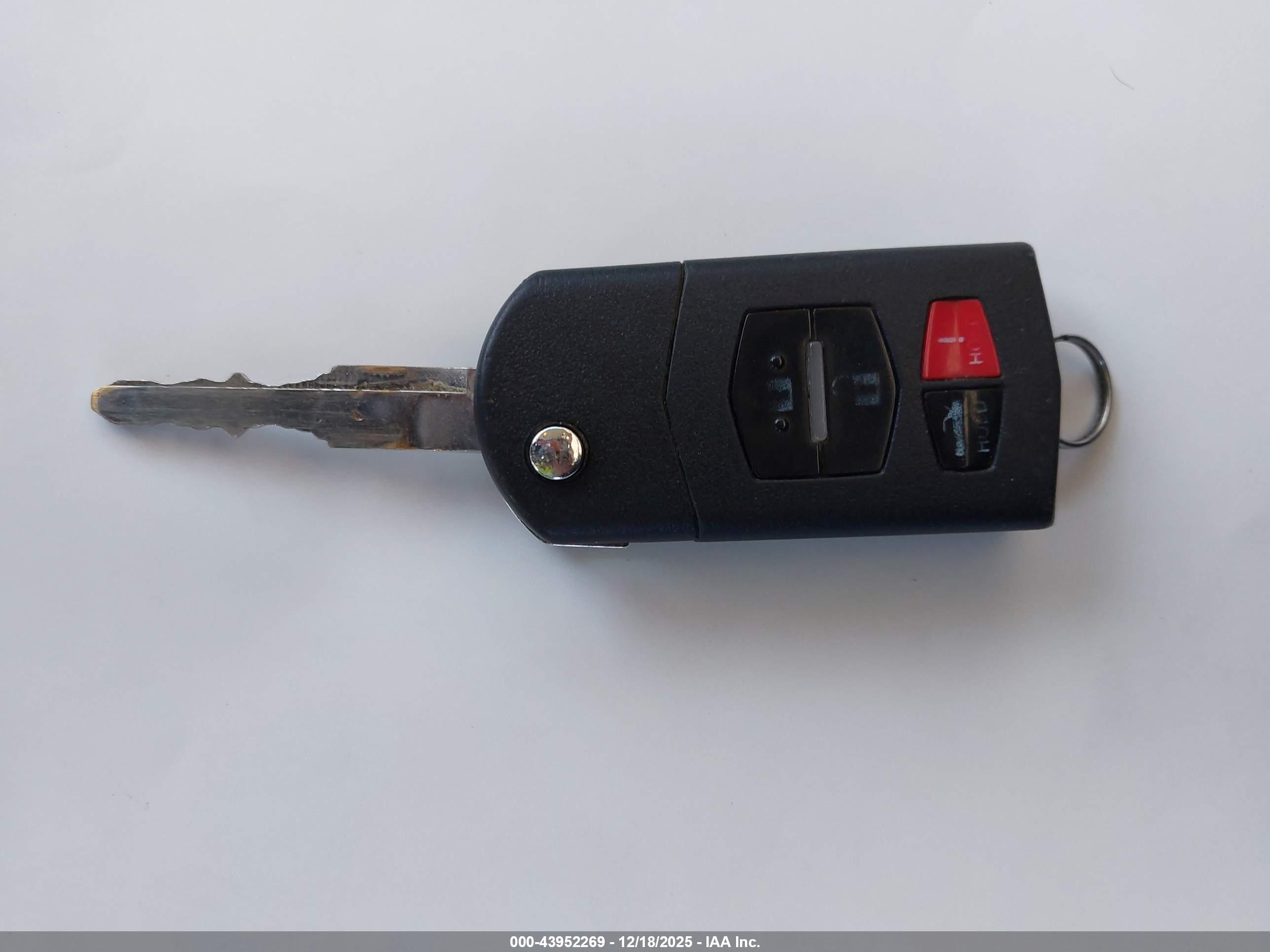 MAZDA MAZDA3 image 11