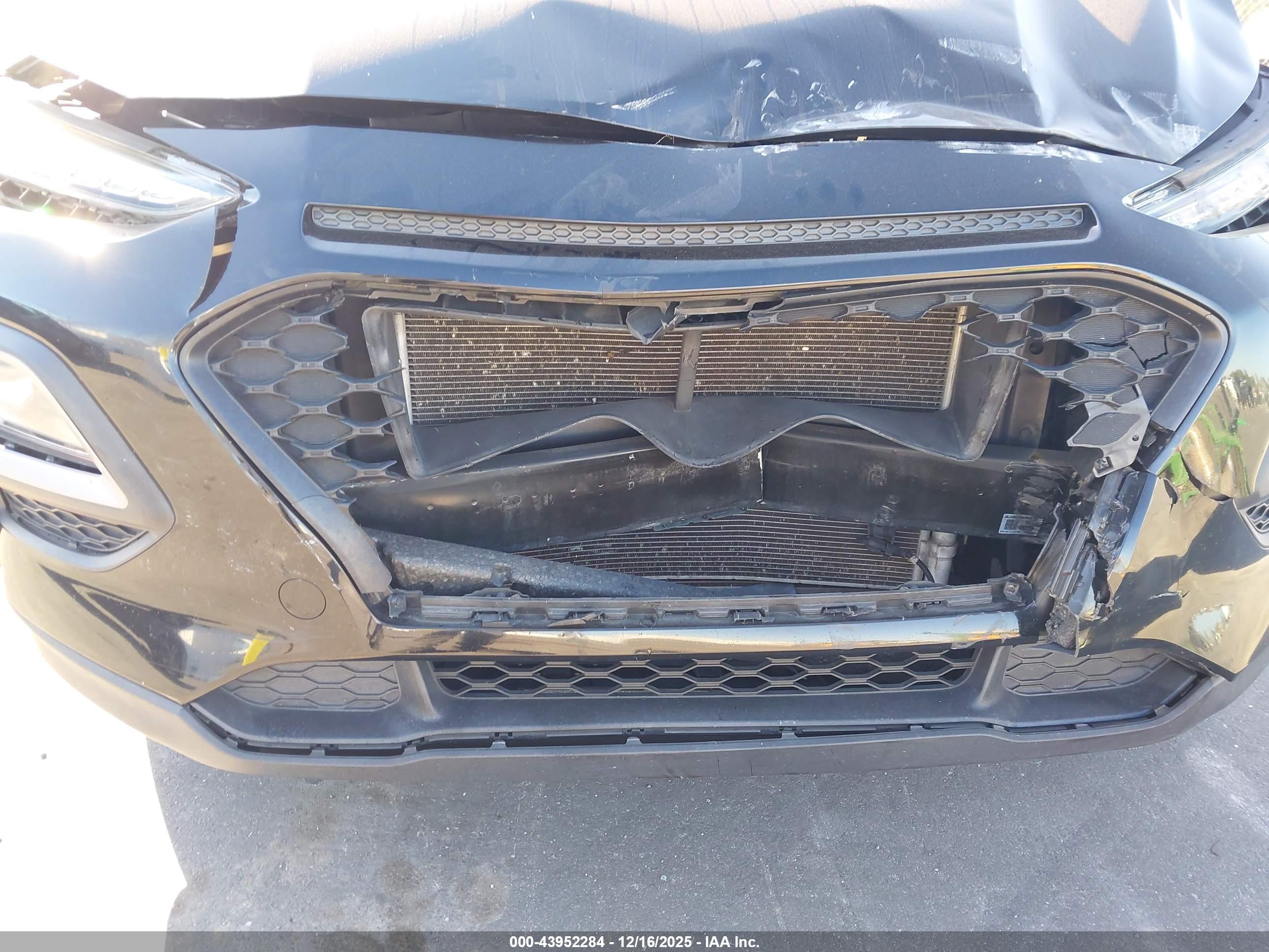 HYUNDAI KONA image 6