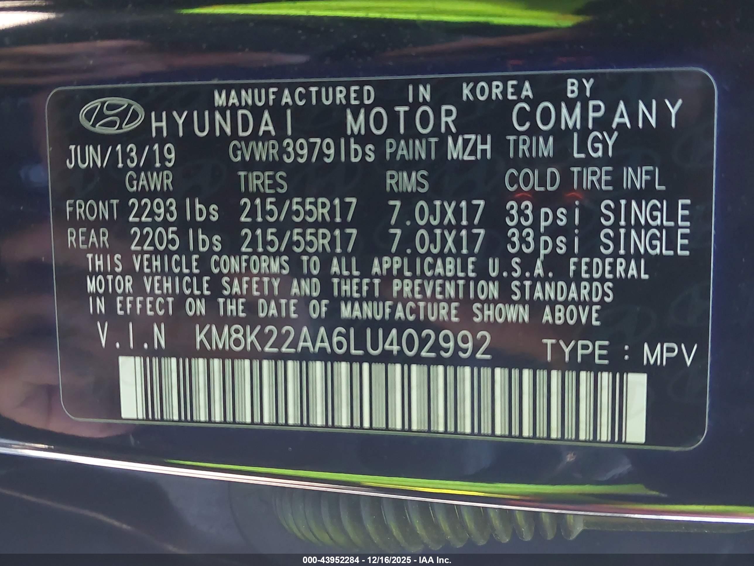 HYUNDAI KONA image 9