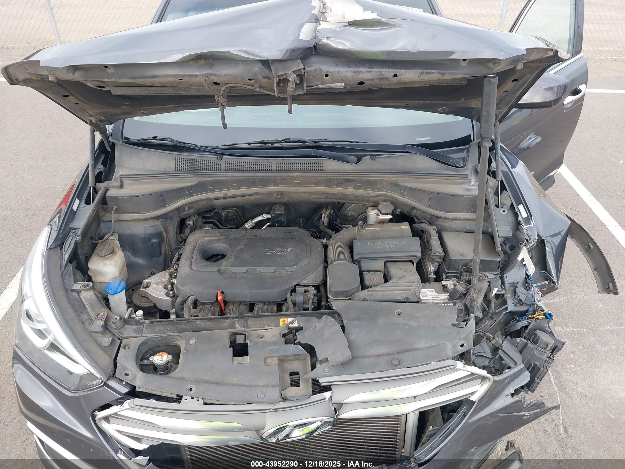 HYUNDAI SANTA image 10