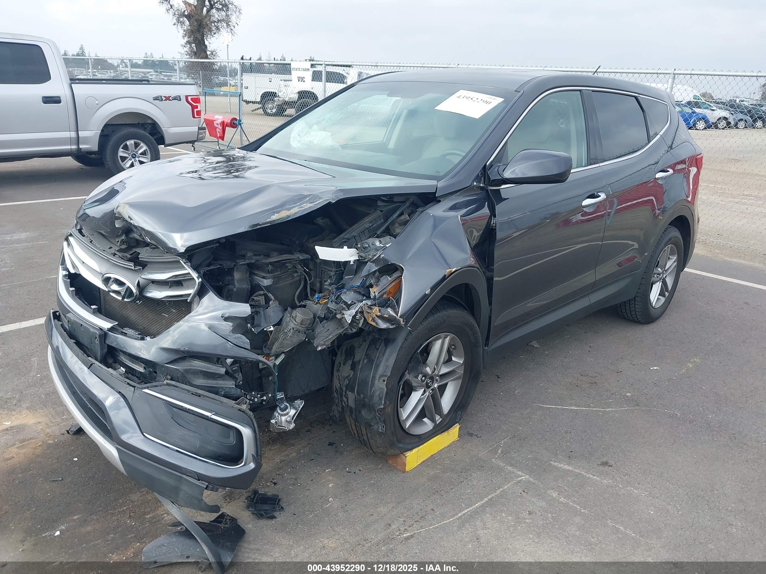 HYUNDAI SANTA image 2