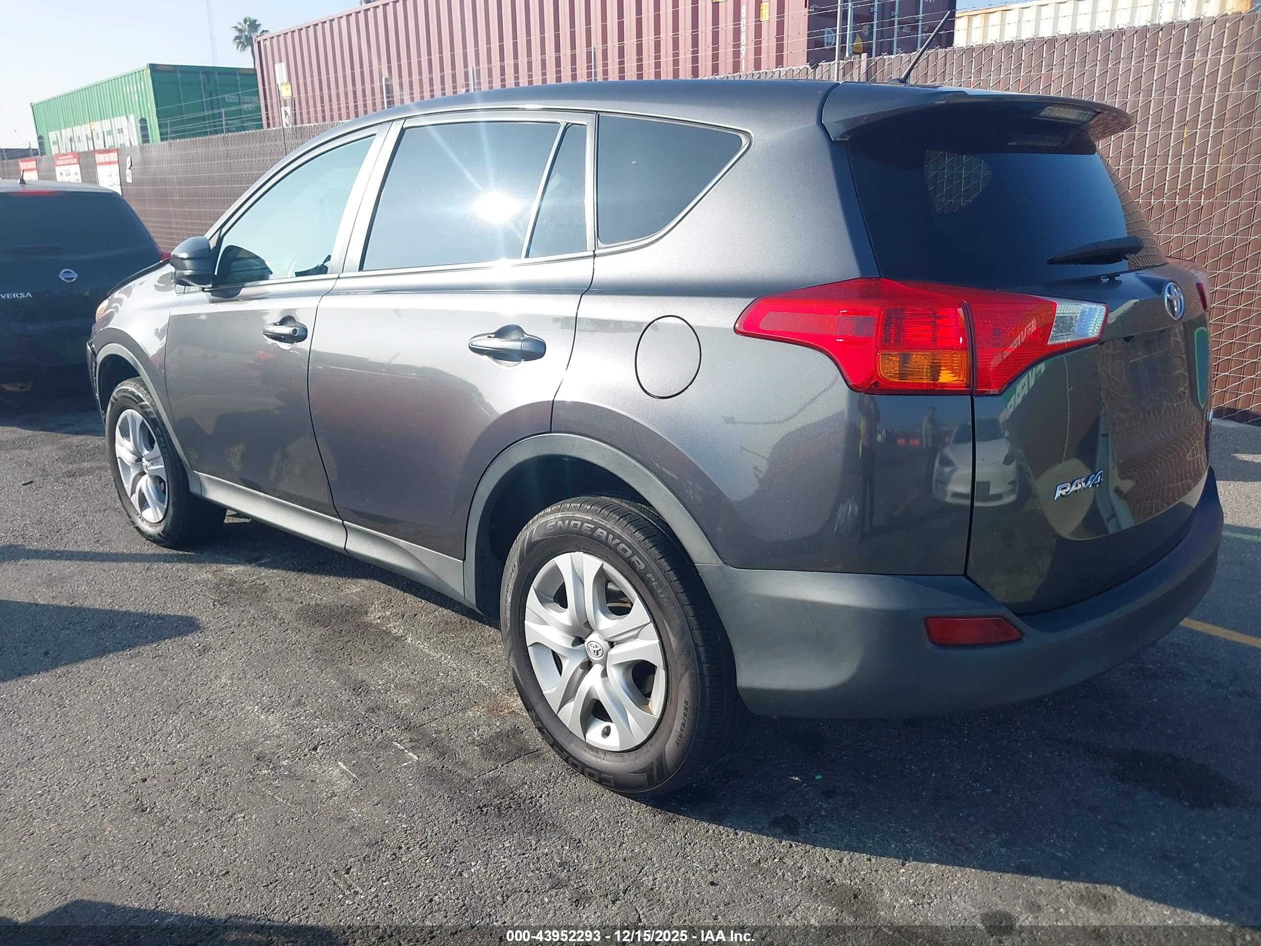 TOYOTA RAV4 image 3