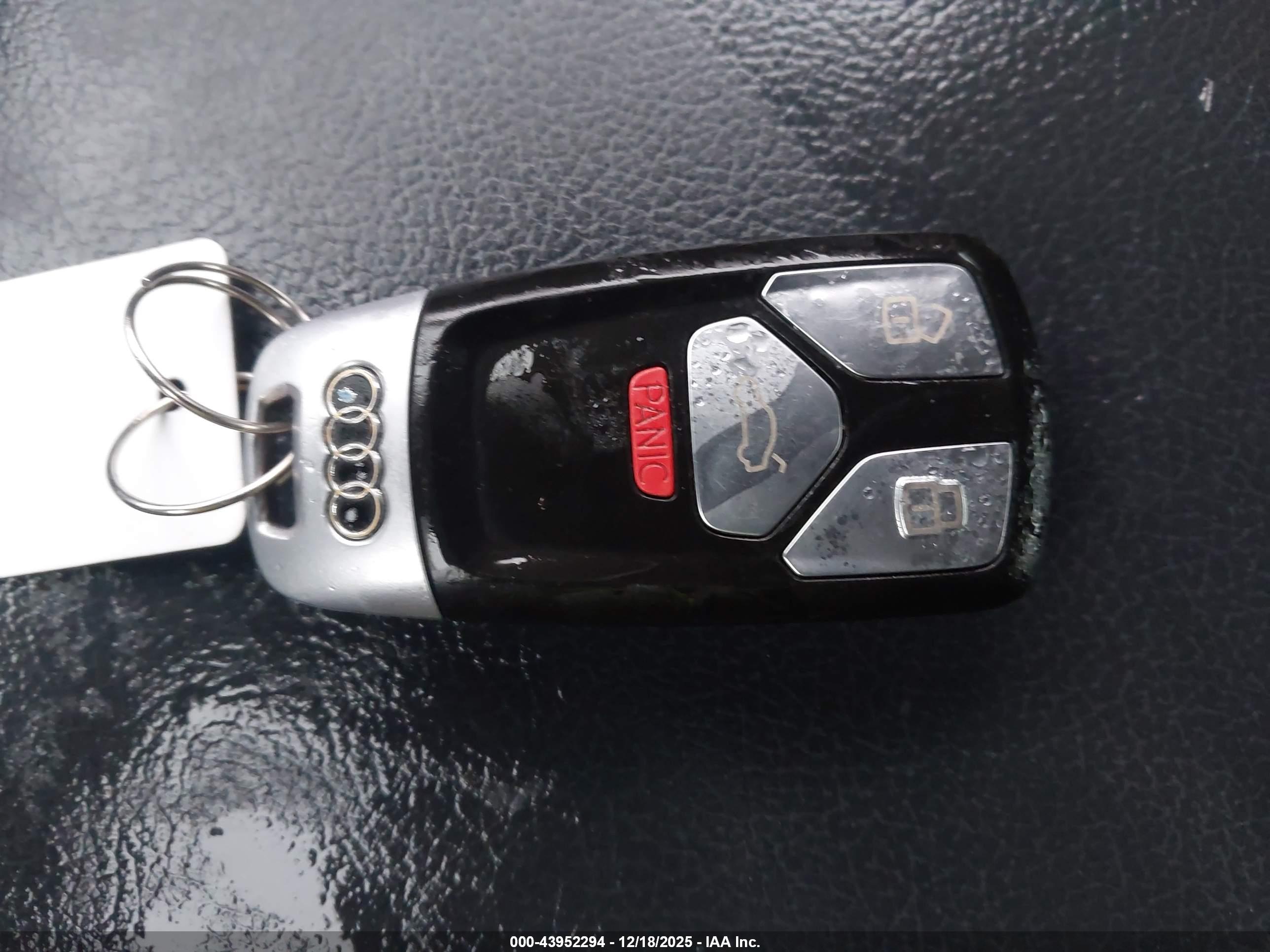 AUDI A4 image 11