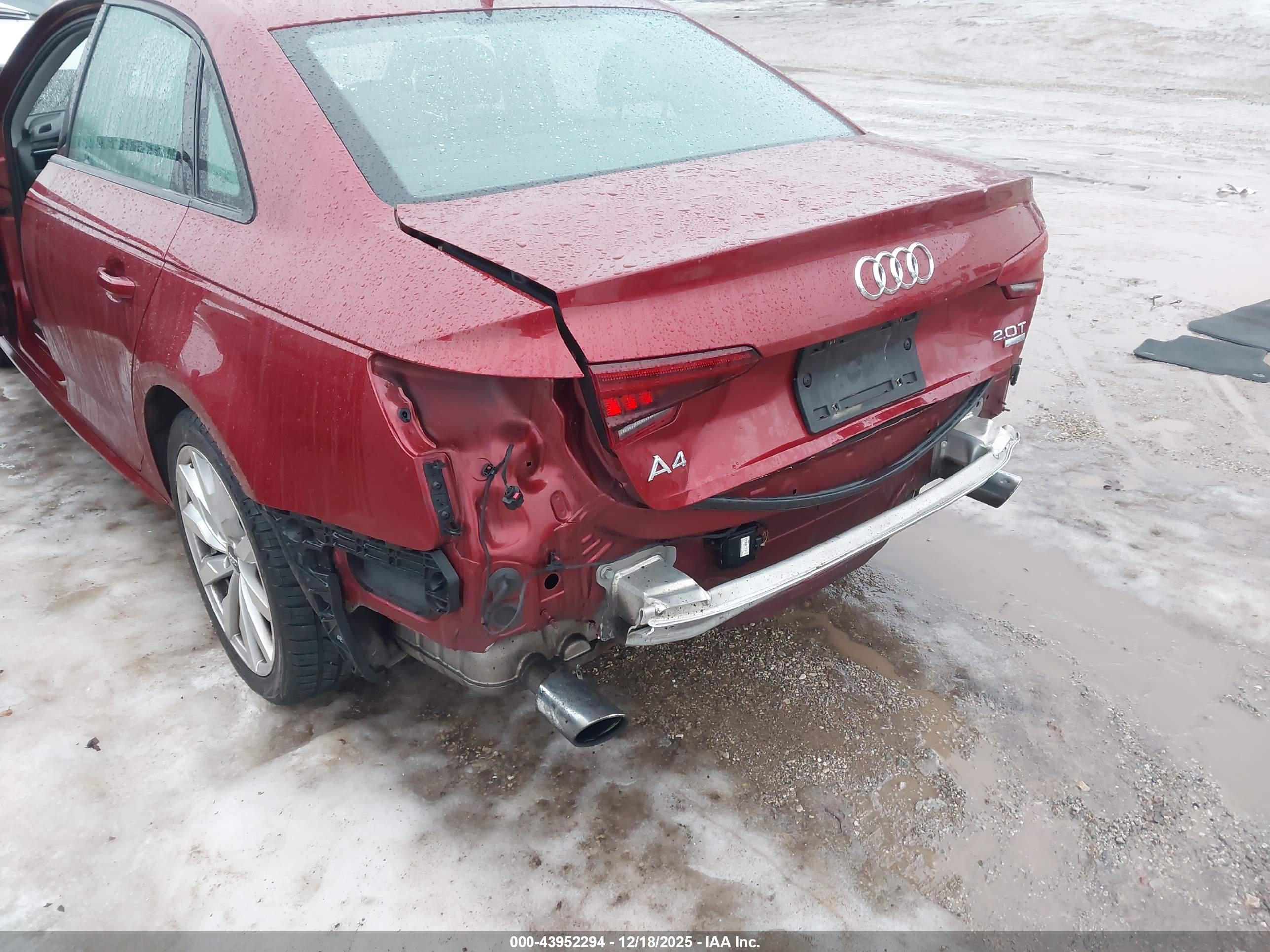 AUDI A4 image 6